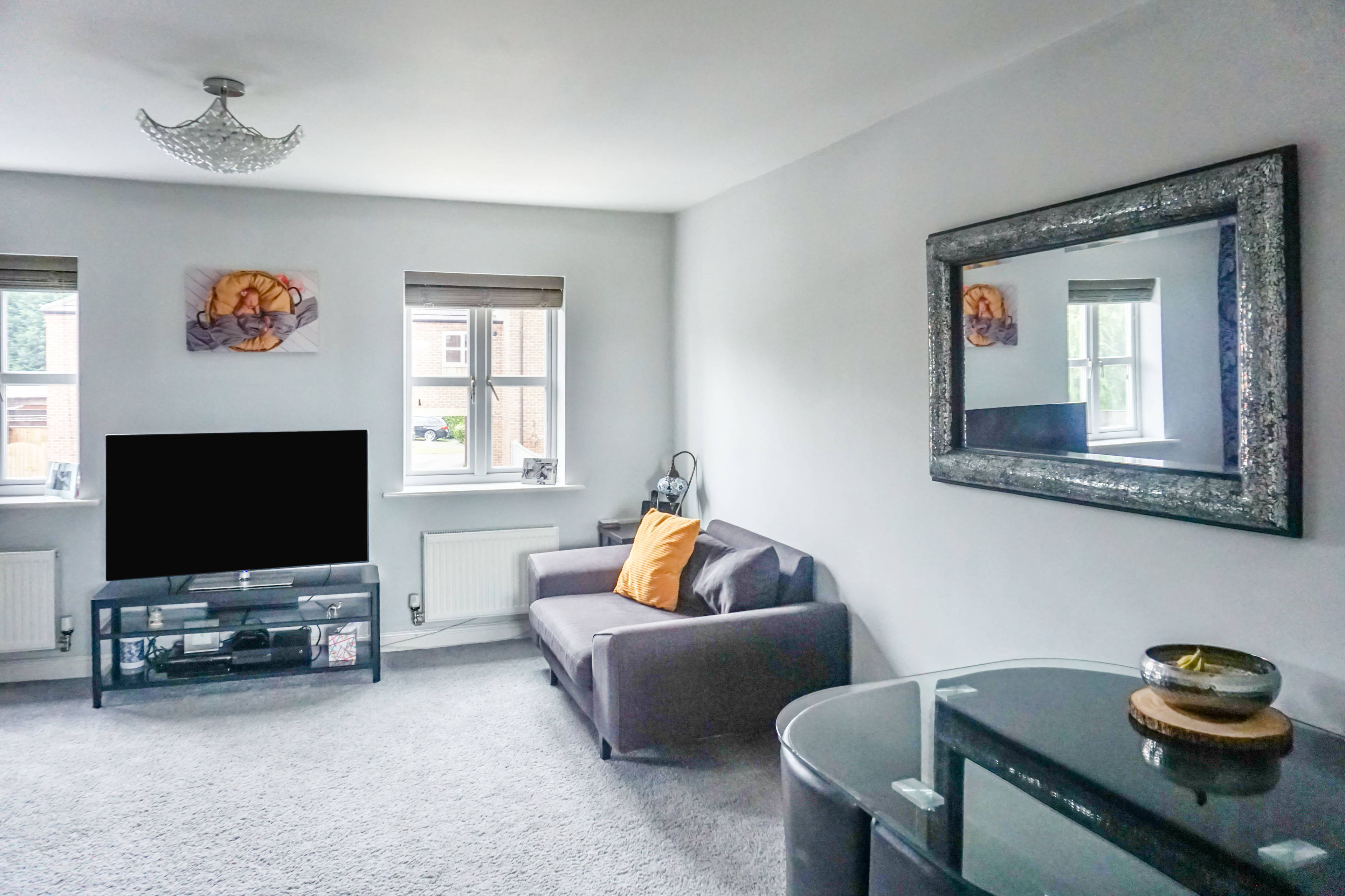 Lounge/Dining Room