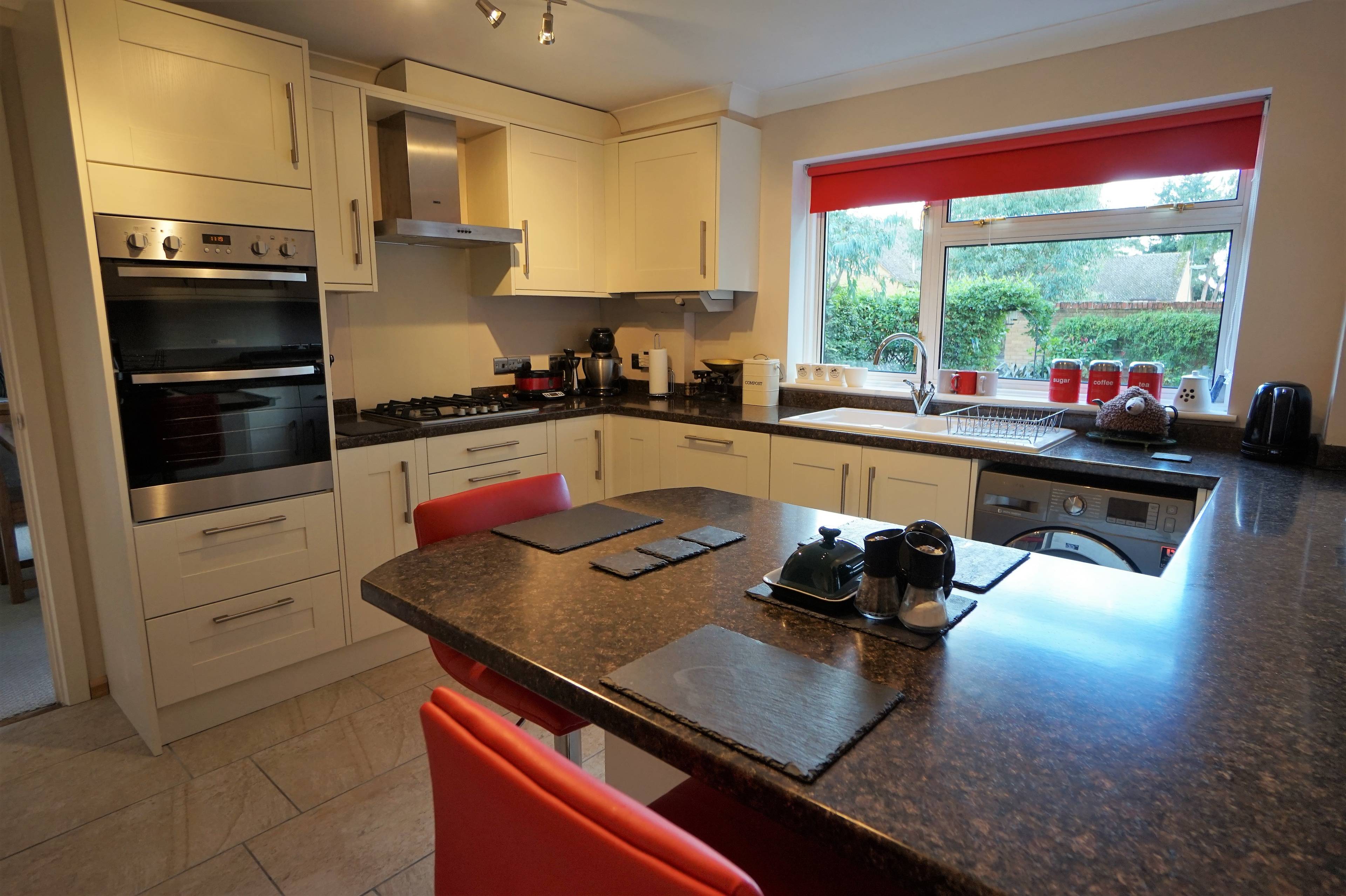 Kitchen / Breakfast
