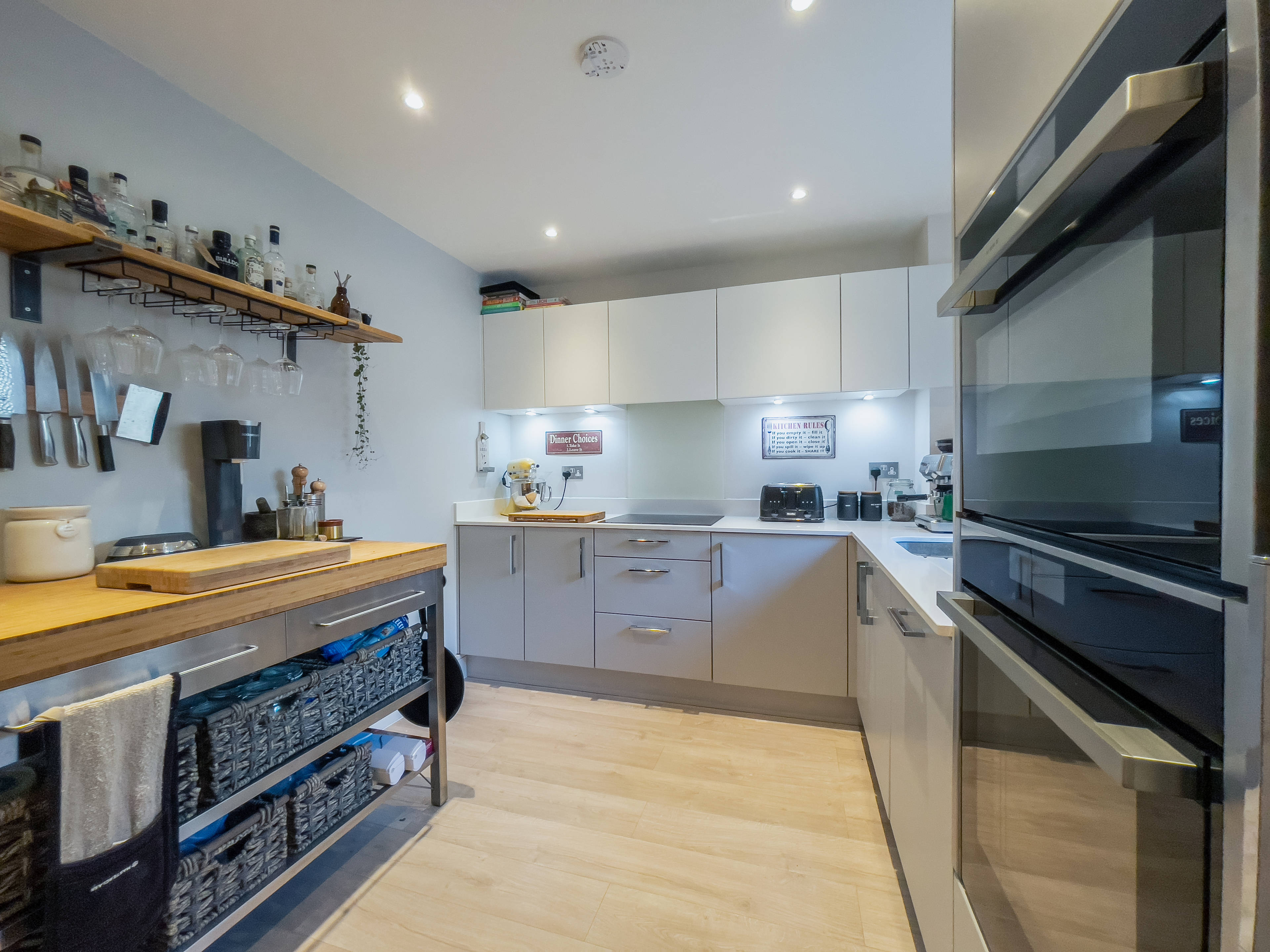 Kitchen/Breakfast