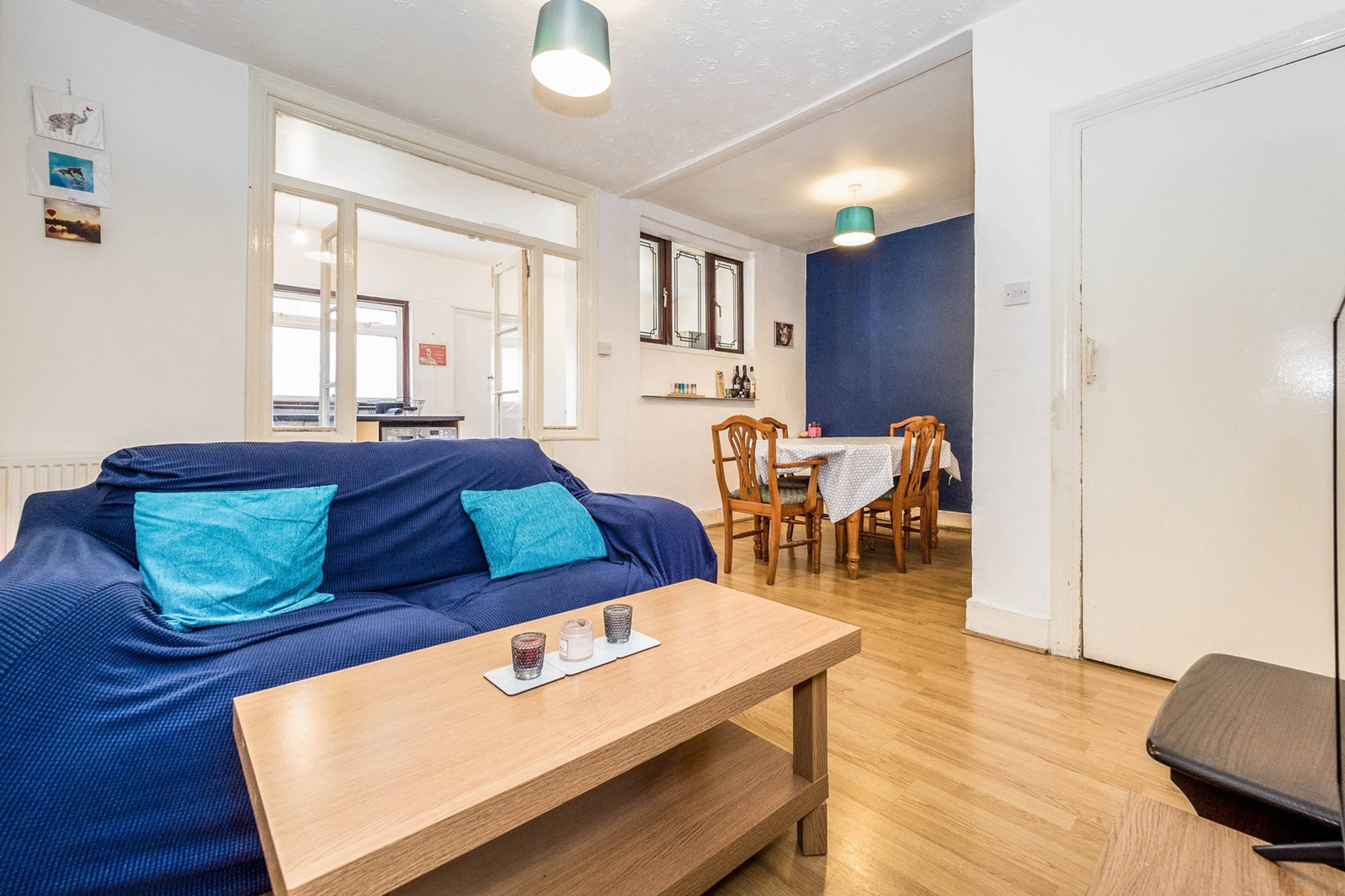 Lounge/Dining Room