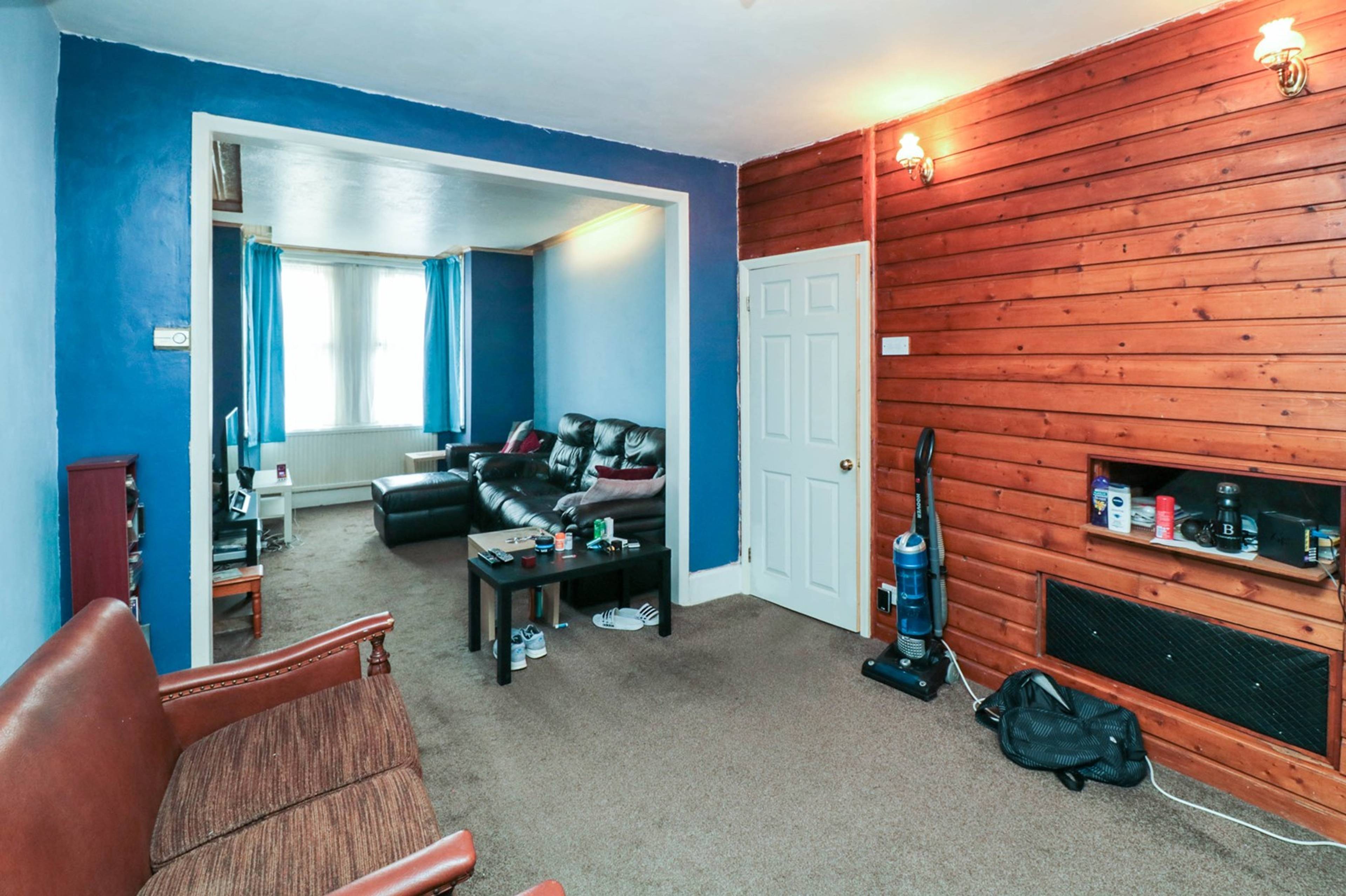 Lounge/Dining Room