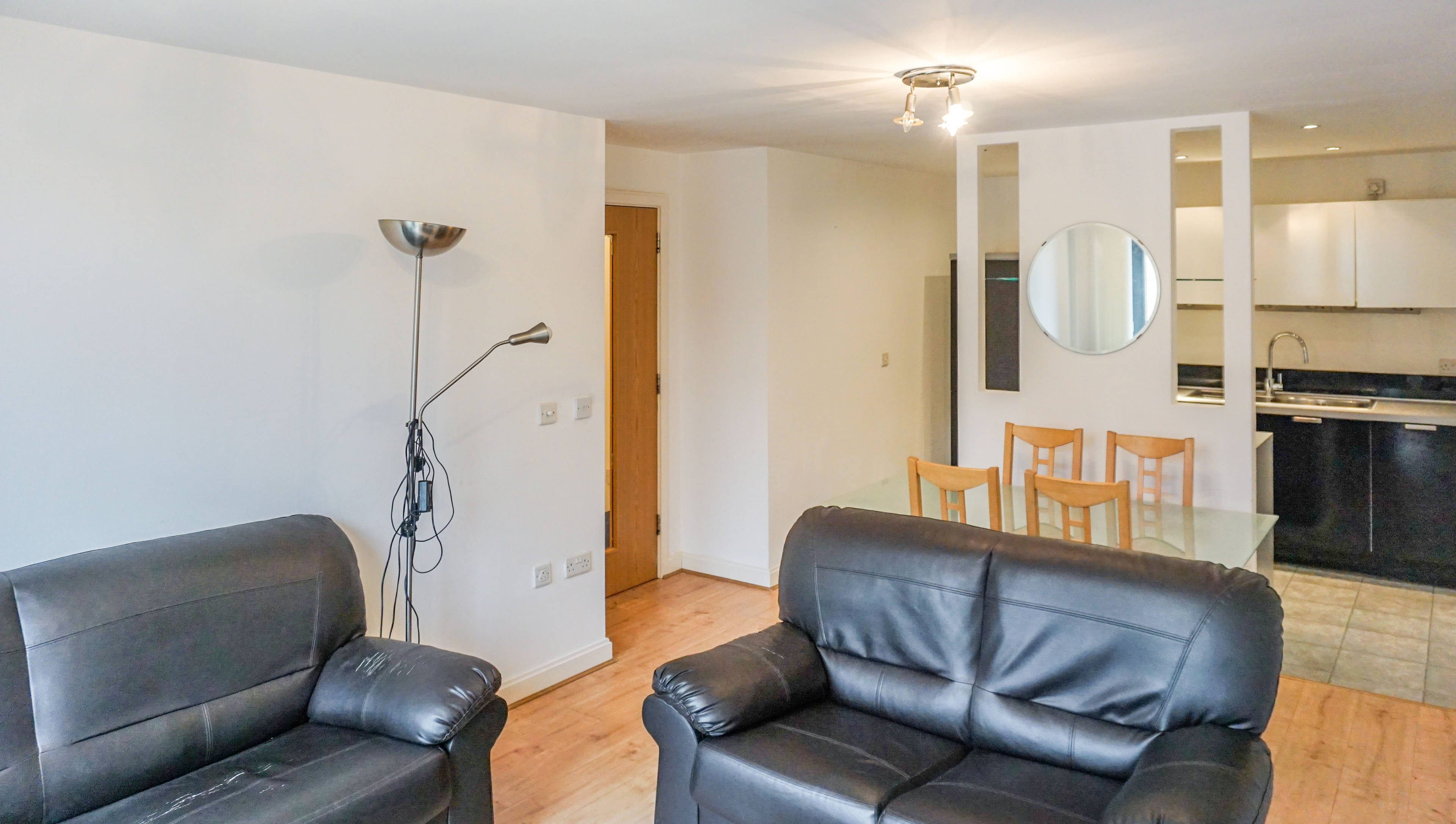 Lounge / Kitchen