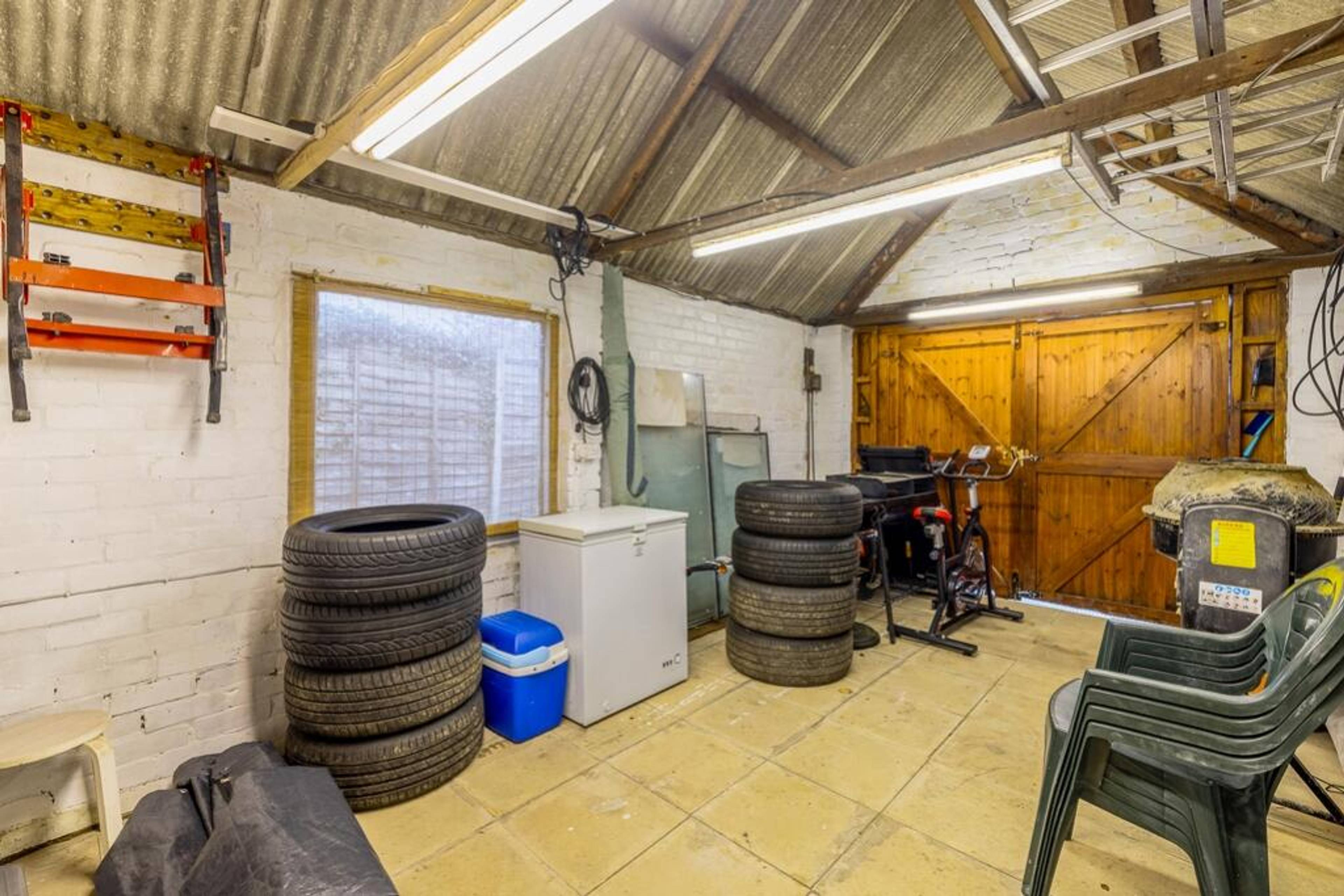 Garage