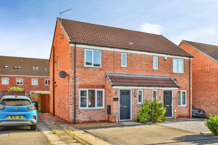 3 bedroom semi-detached house