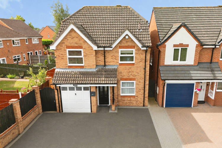 3 bedroom detached house