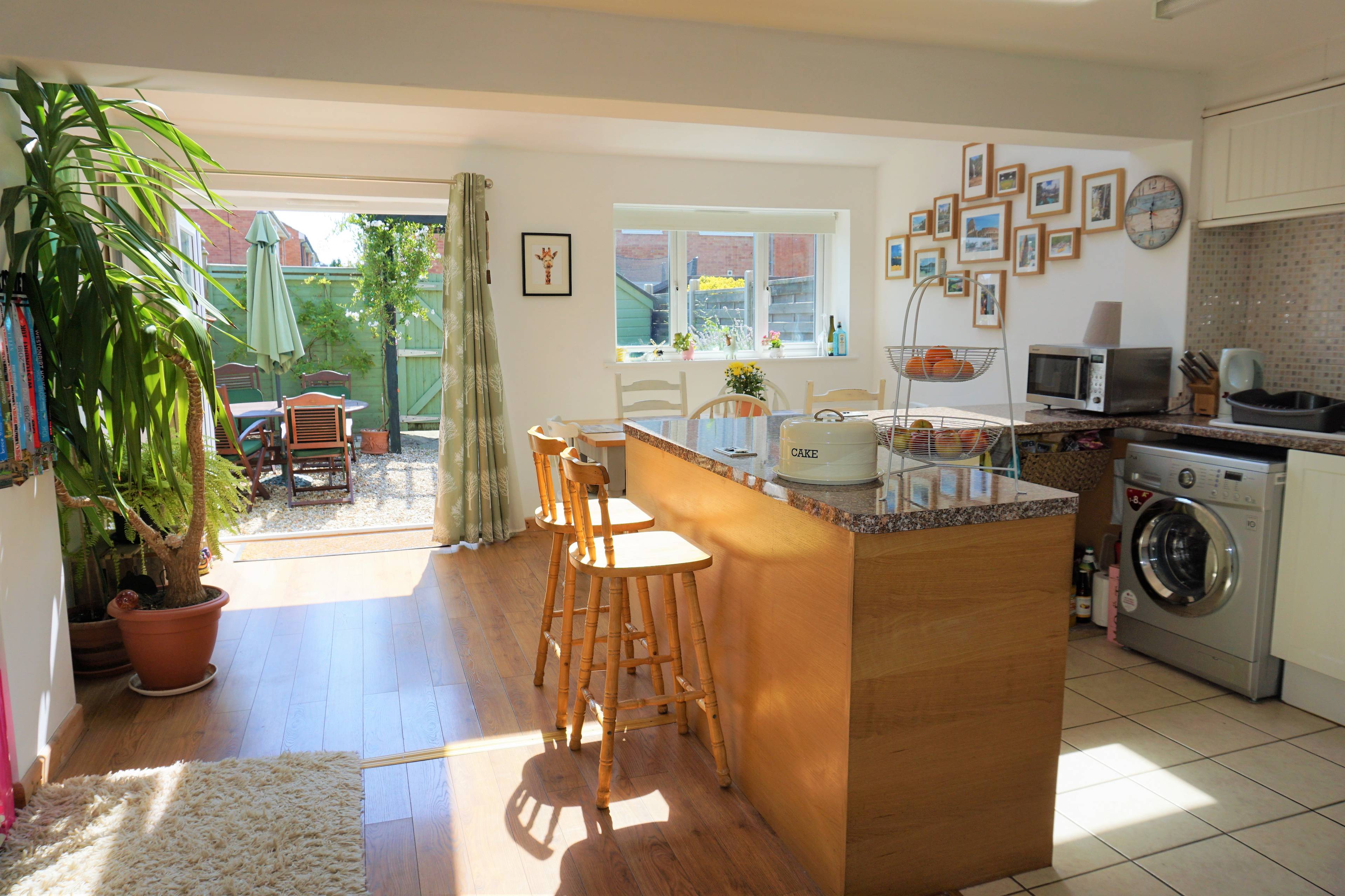 Kitchen/Dining Room