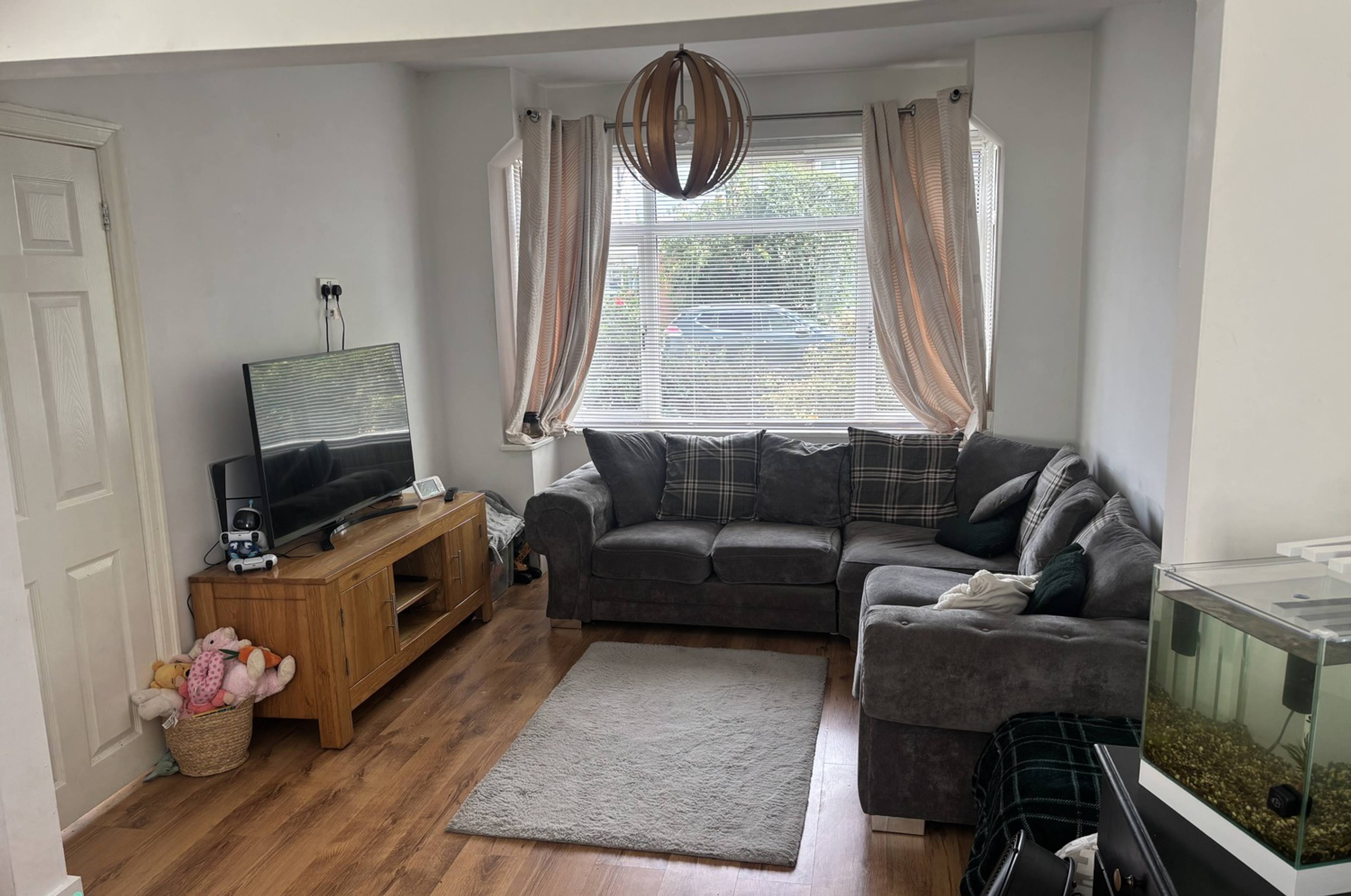 Lounge/Dining Room