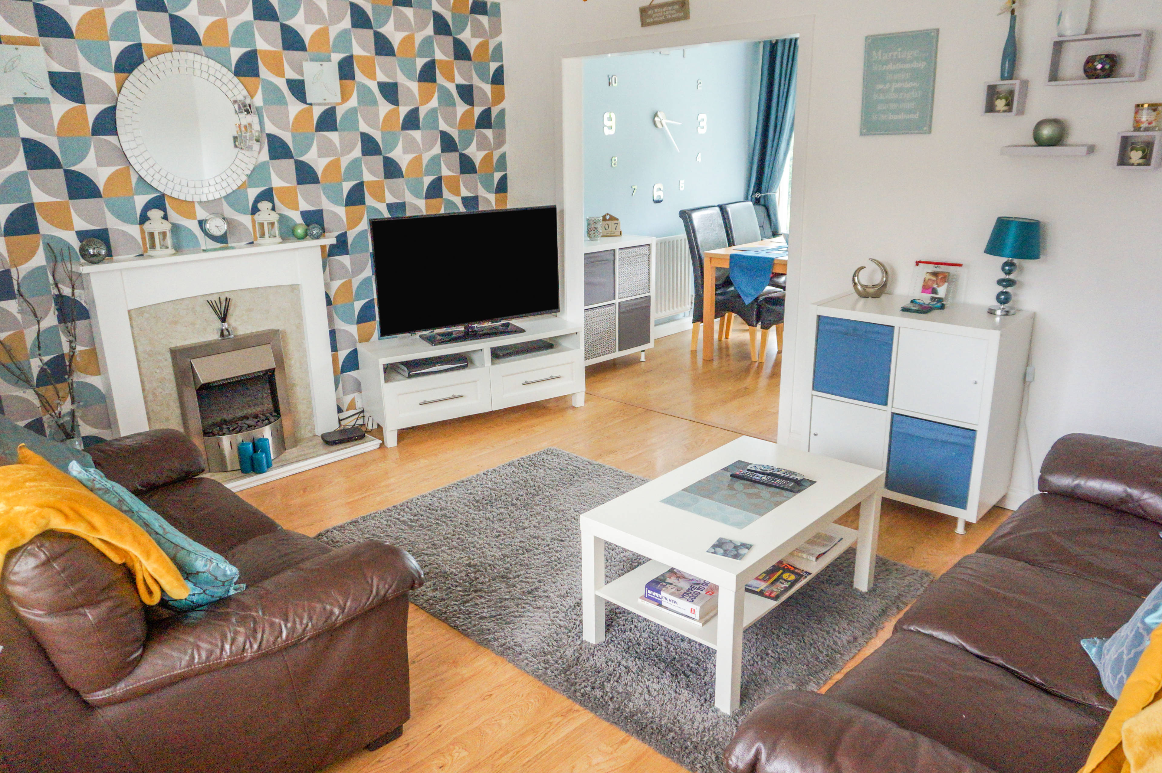 Lounge/Dining Room