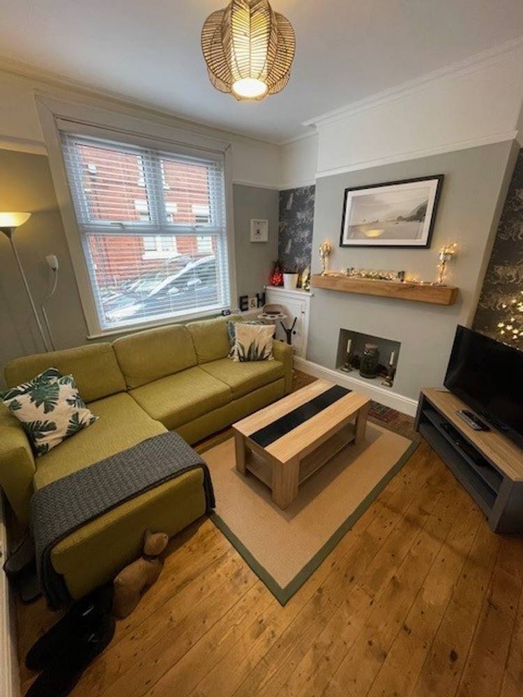 2 bedroom terraced house