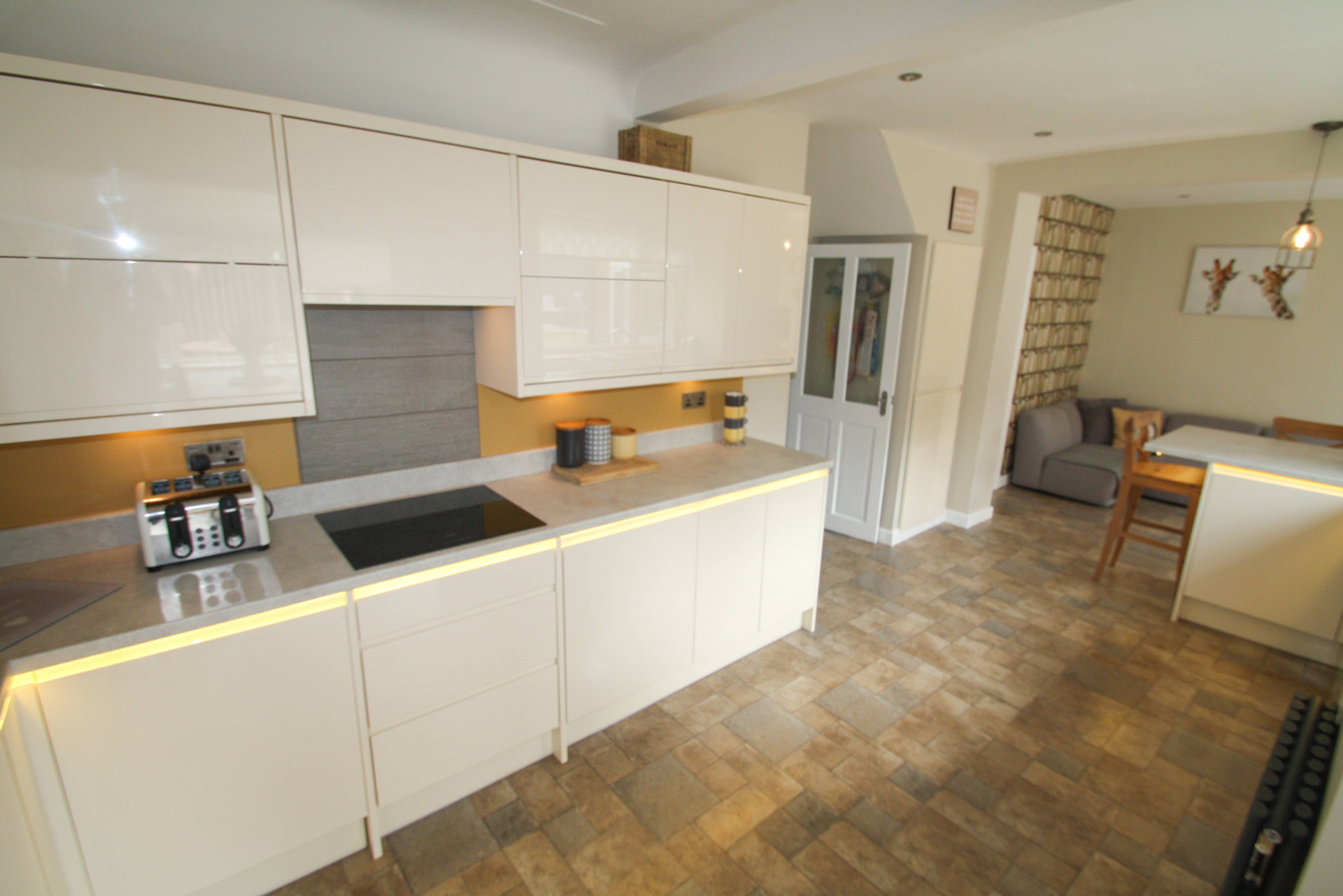 Kitchen/Breakfast