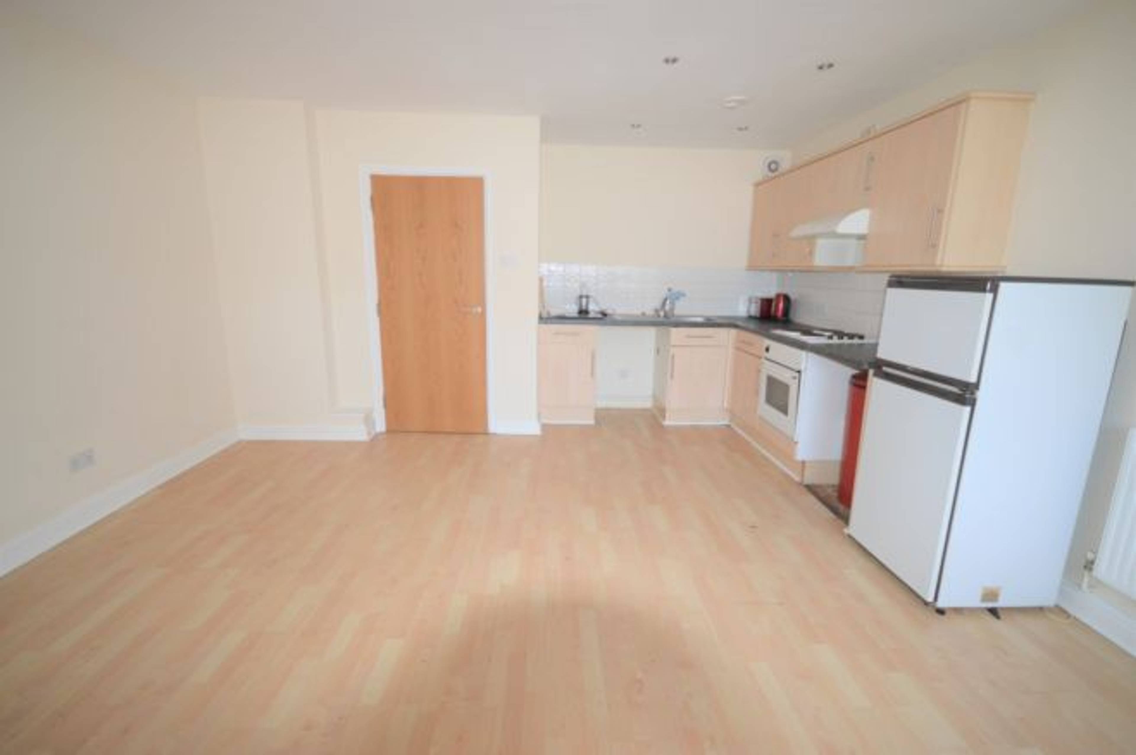 Lounge / Kitchen