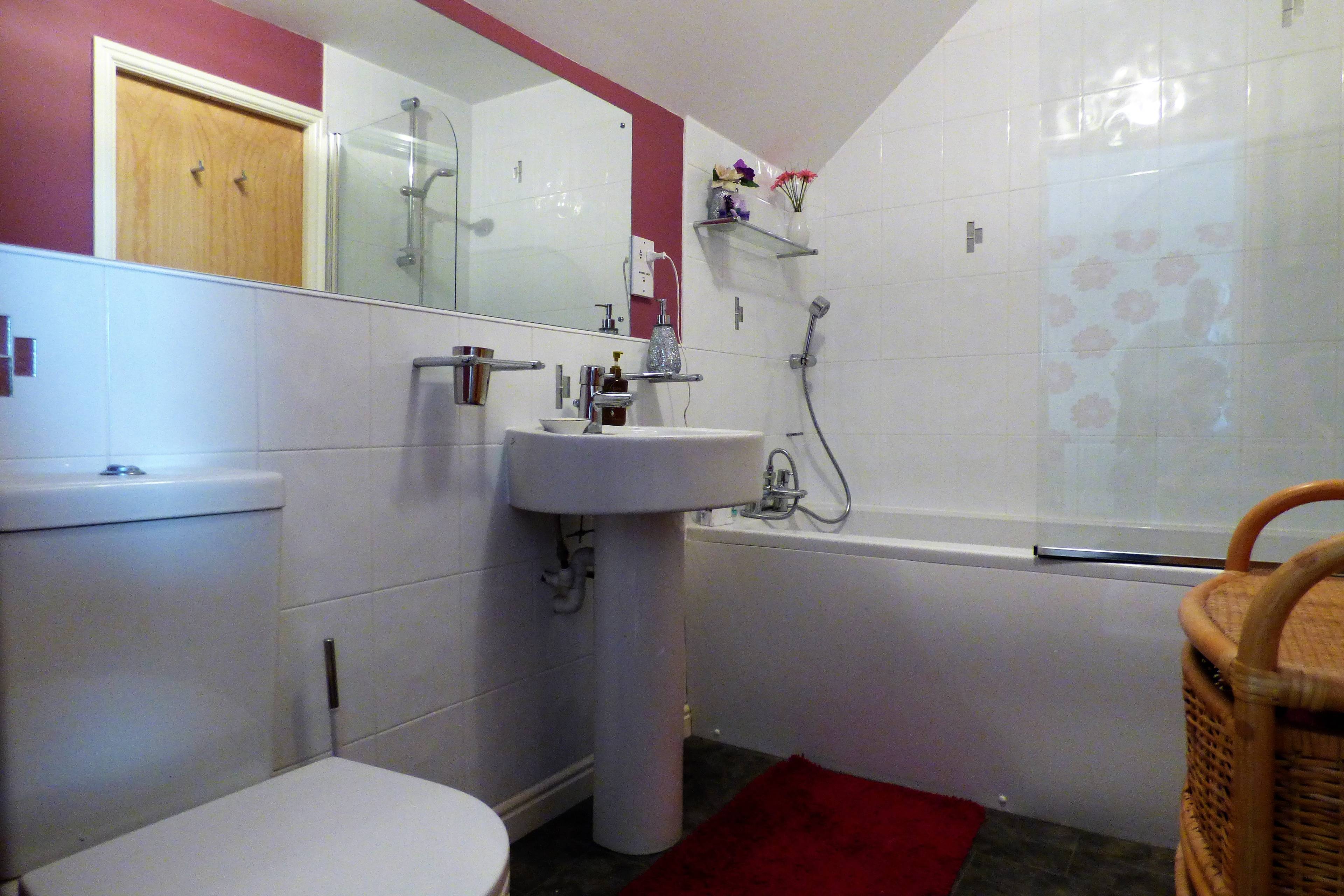 Jack & Jill En-suite