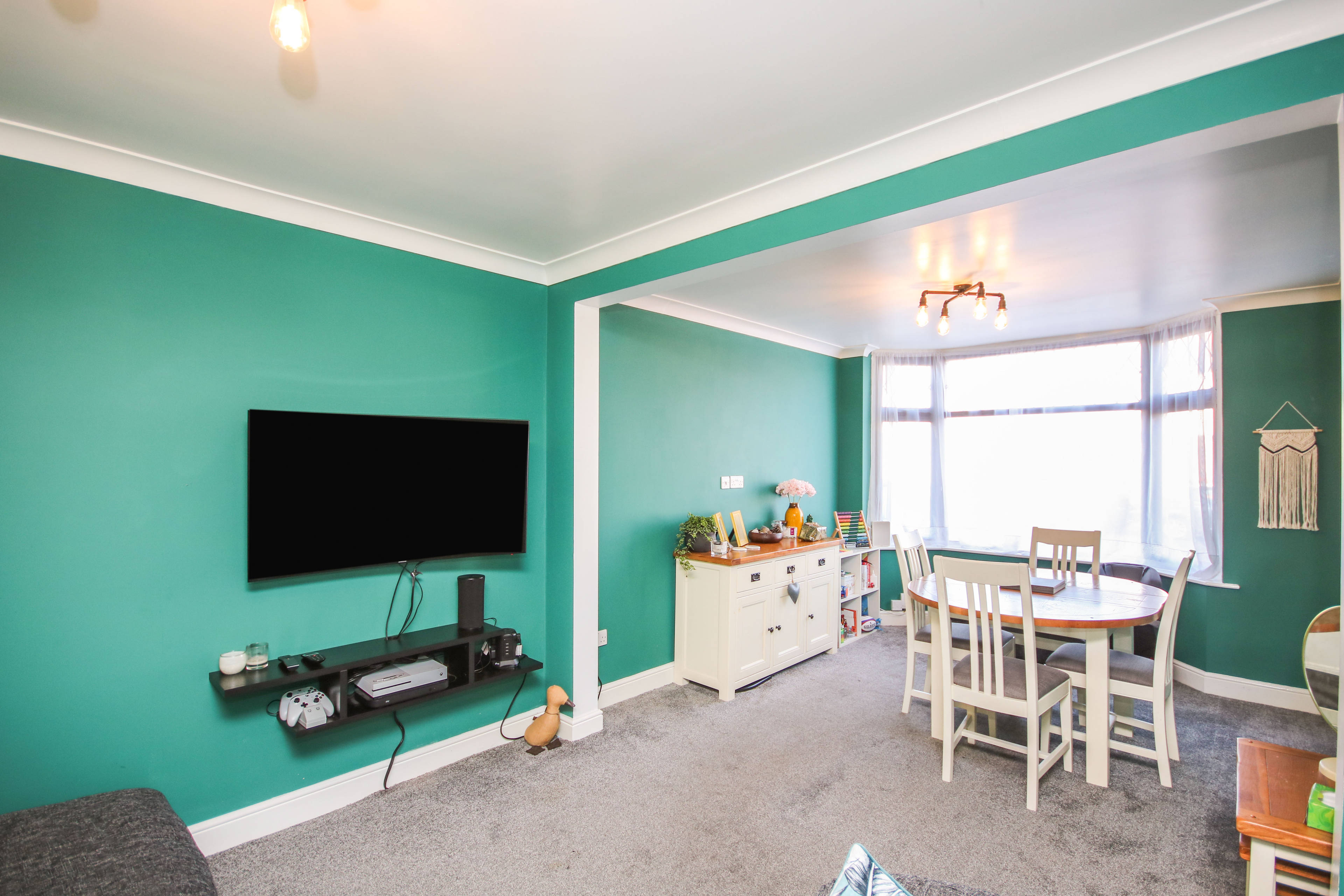 Lounge/Dining Room