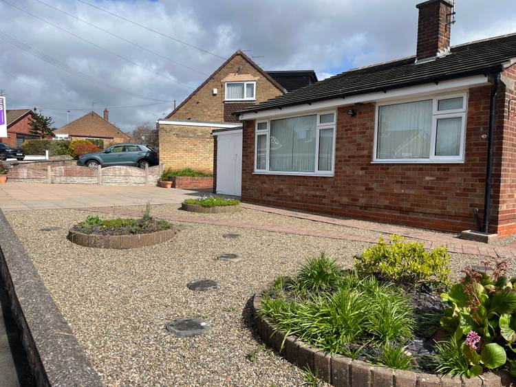 2 bedroom detached bungalow
