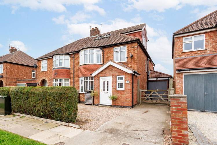 4 bedroom semi-detached house