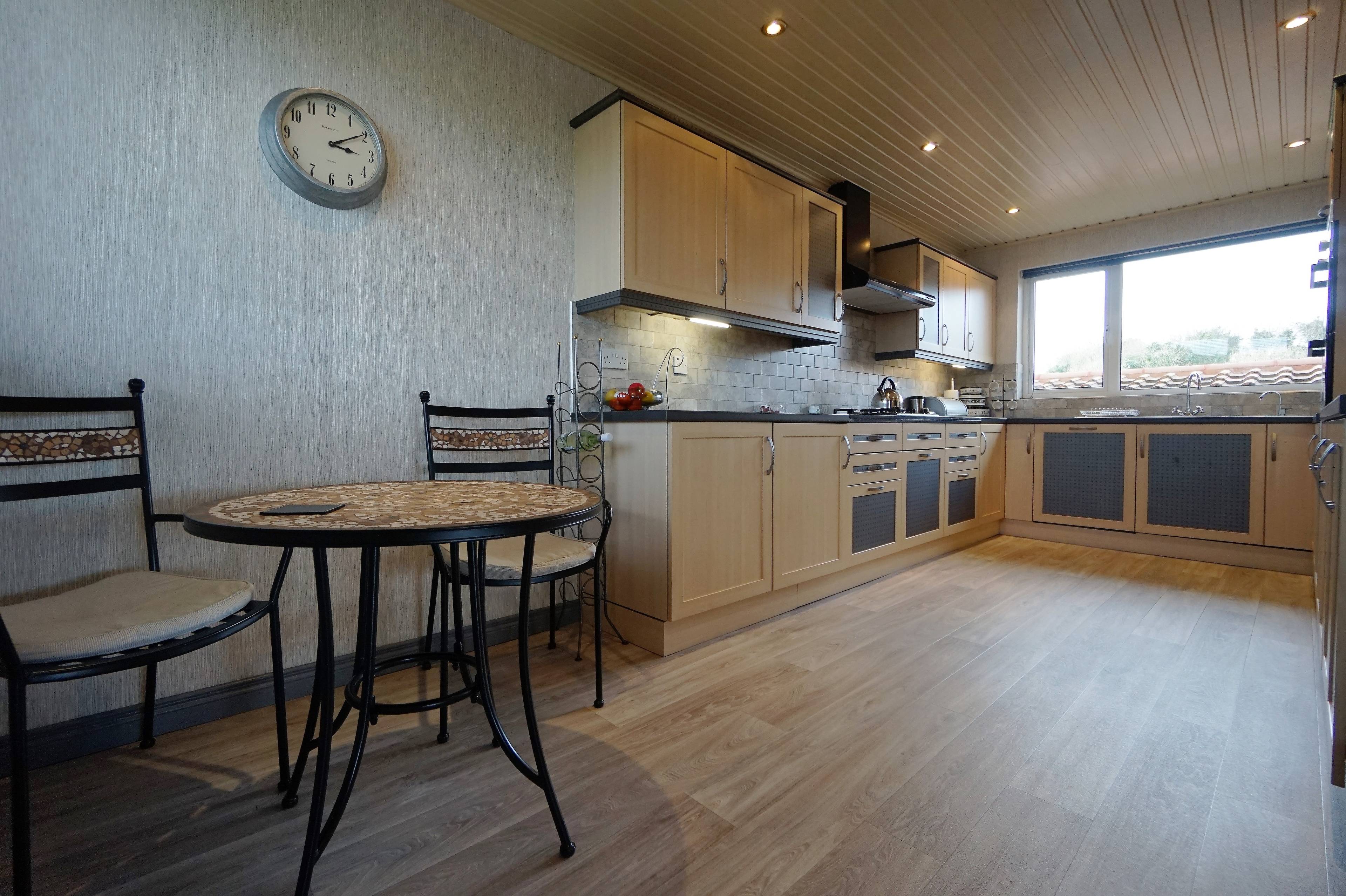Kitchen / Breakfast