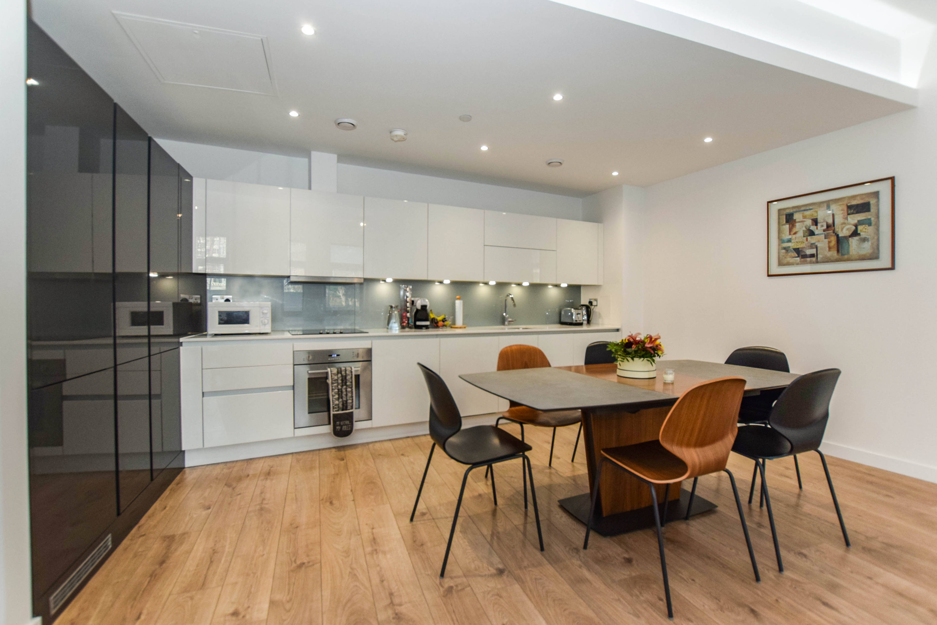 Lounge / Kitchen