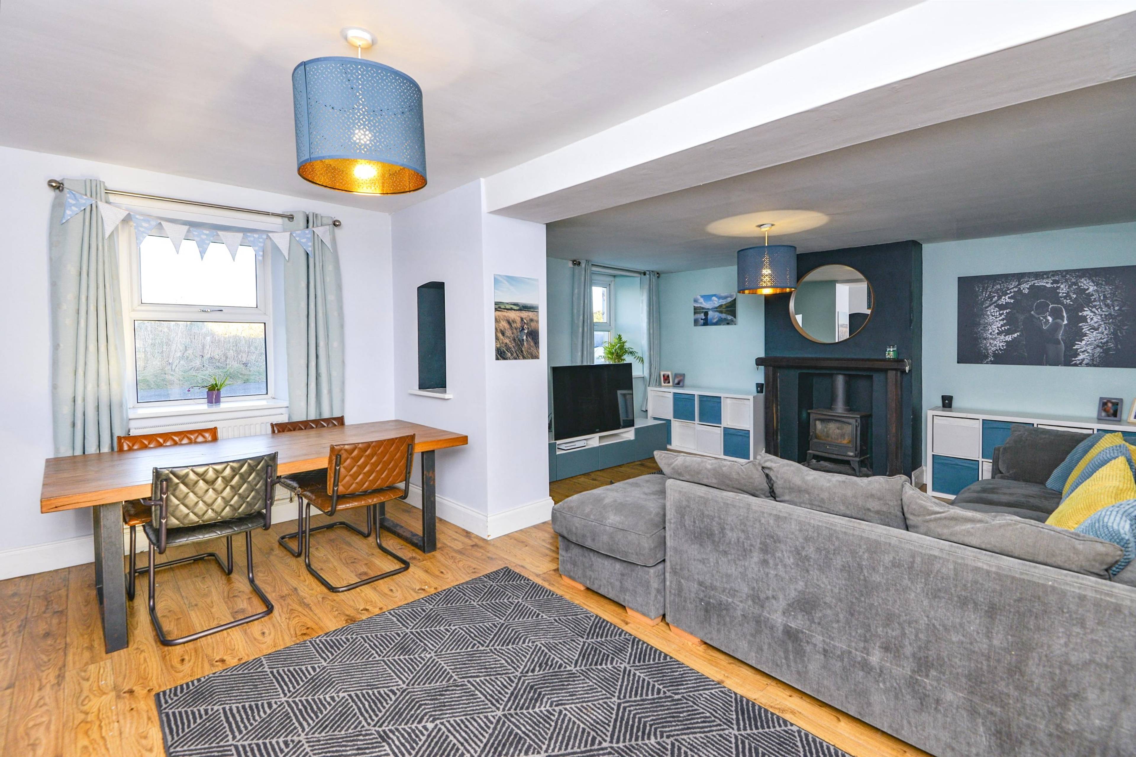 Lounge/Dining Room