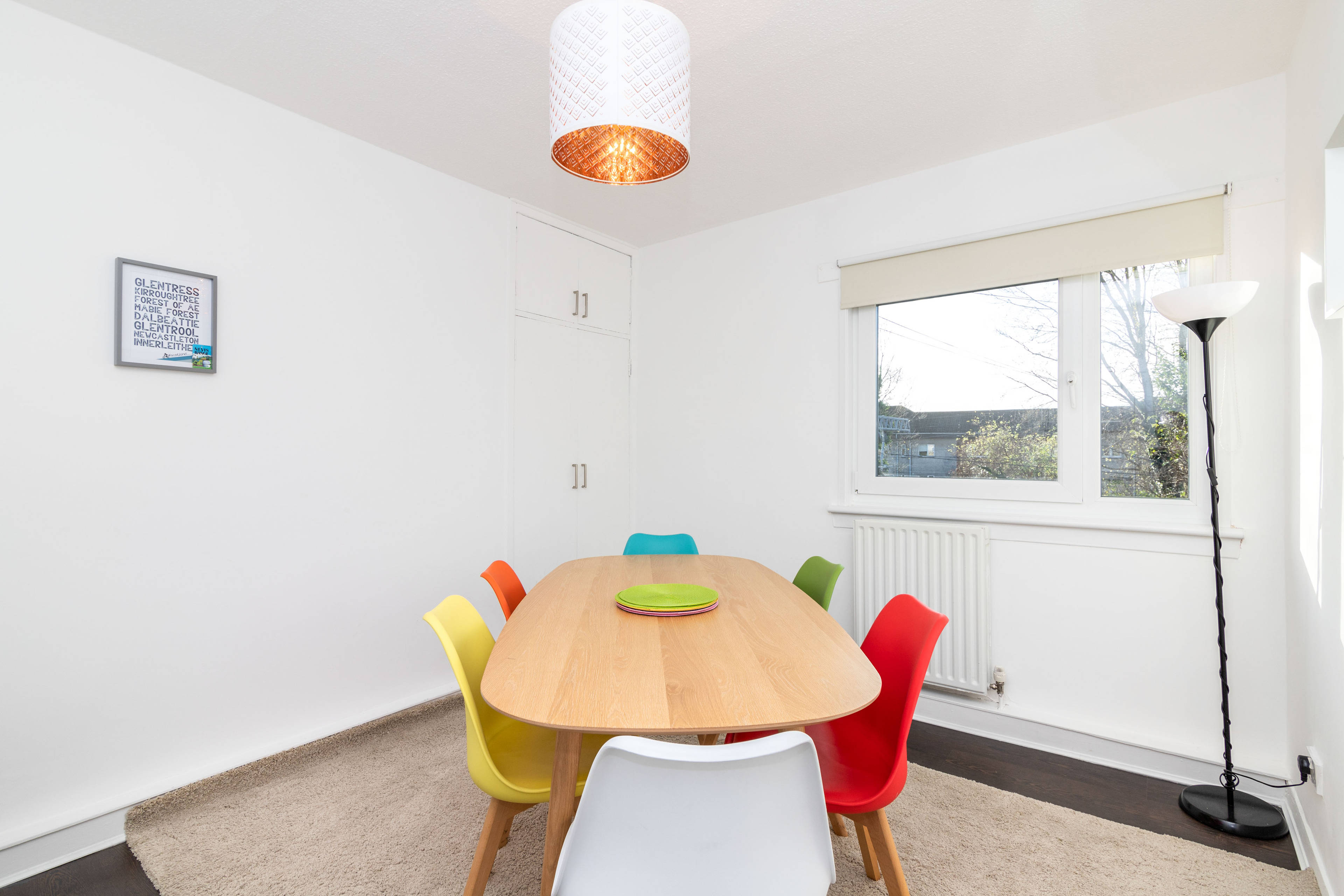Bed 3 / Dining Room