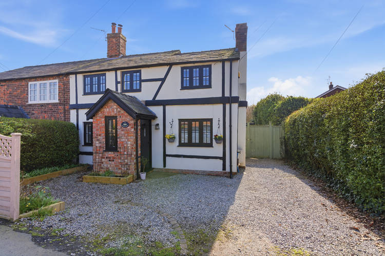 2 bedroom semi-detached house