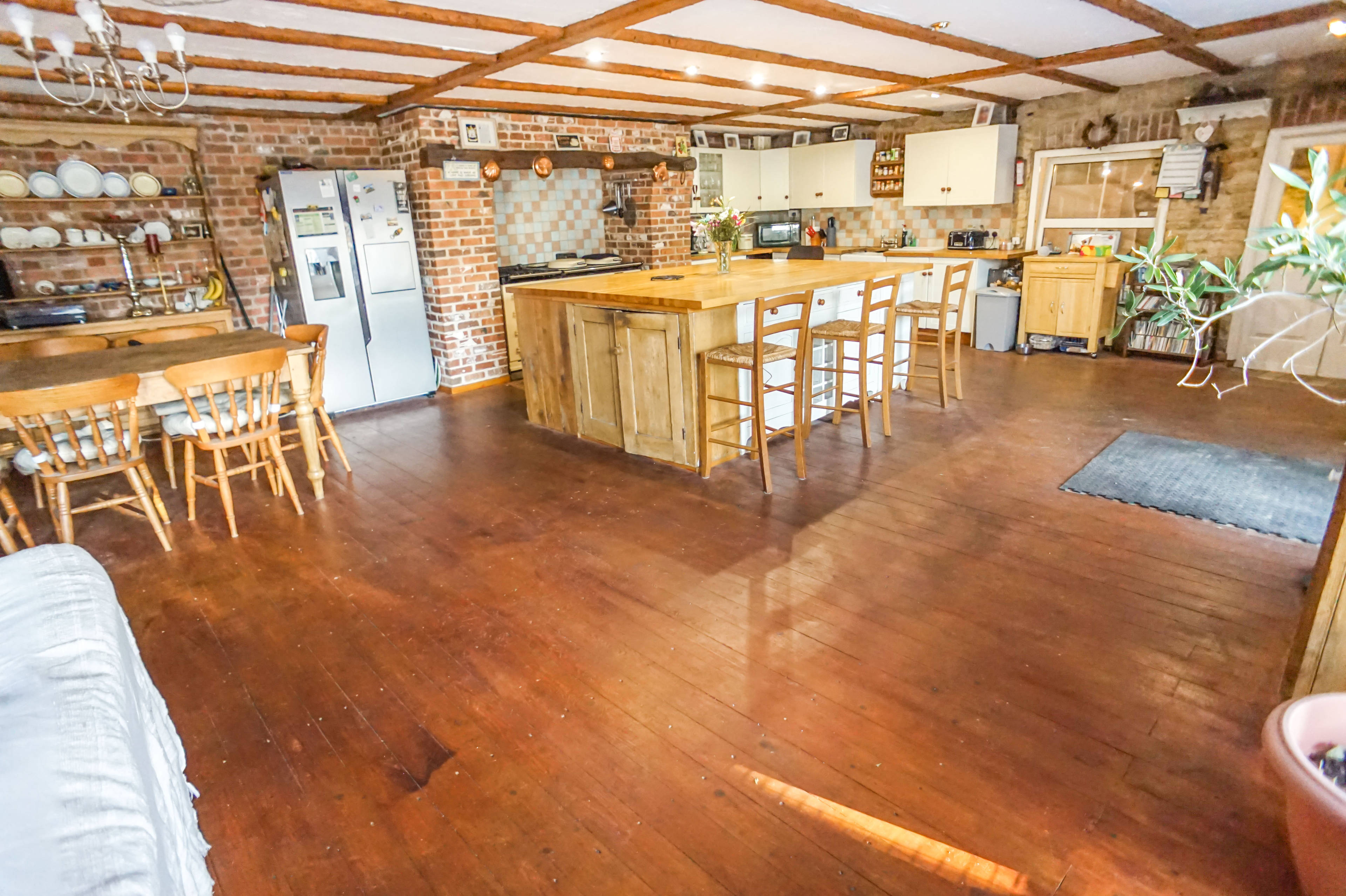 Kitchen/Dining Room
