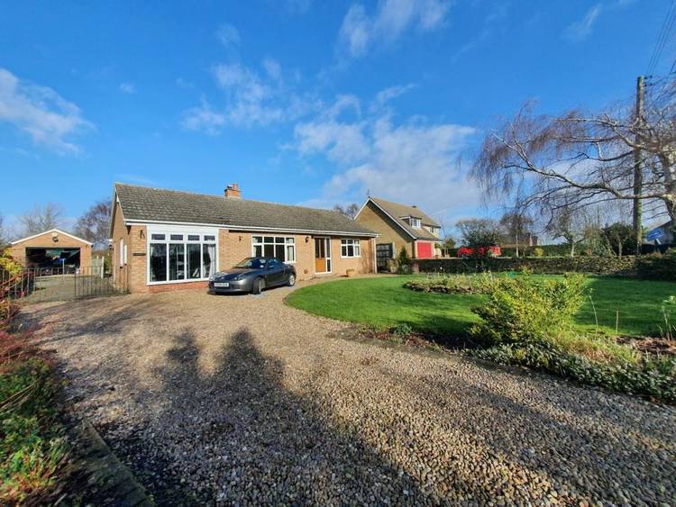 3 bedroom detached bungalow