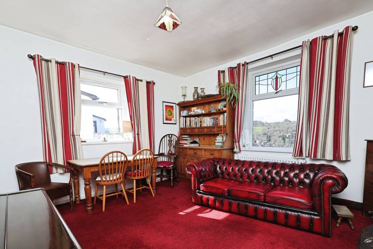 4 bedroom semi-detached house
