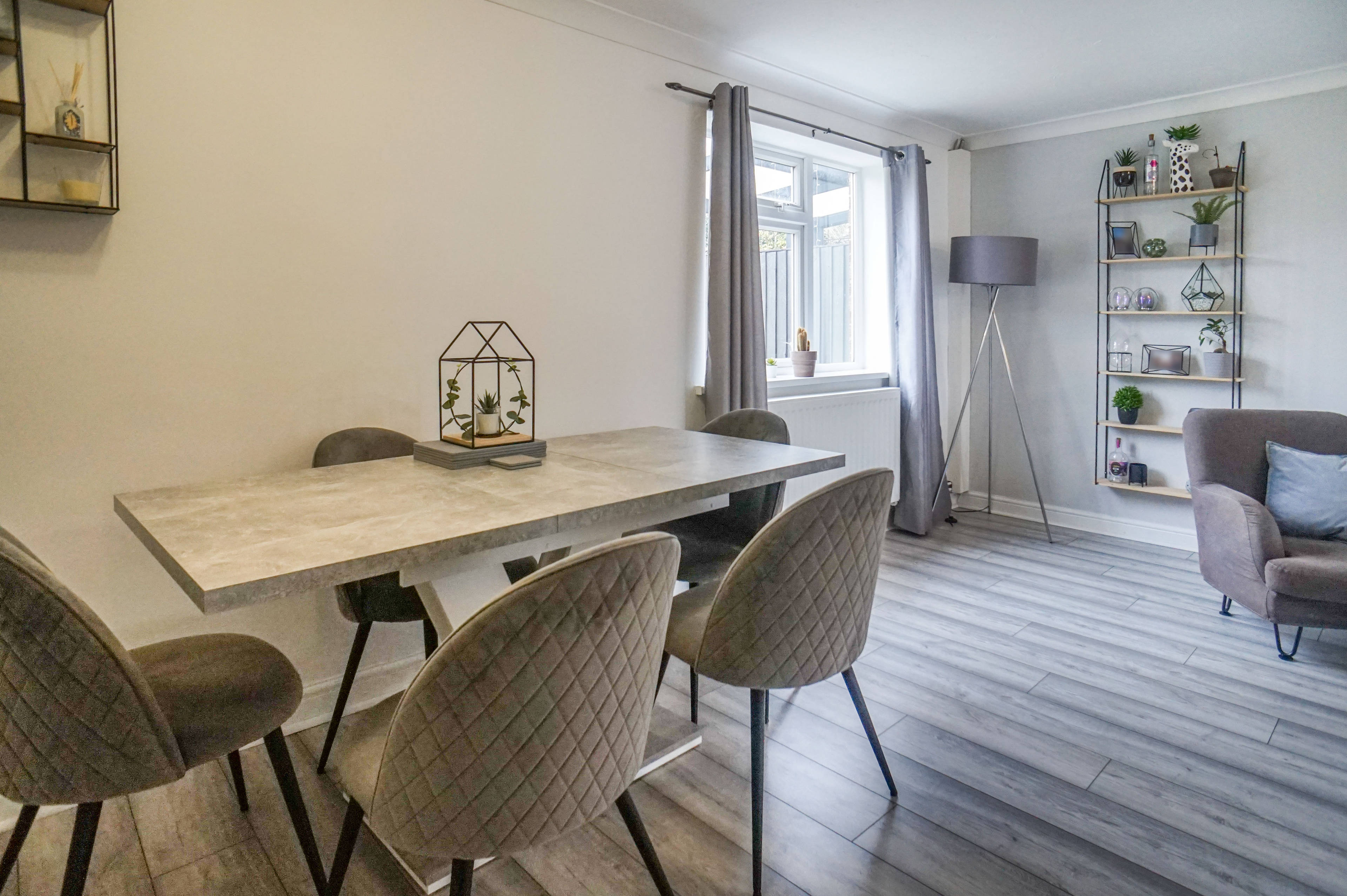 Lounge/Dining Room