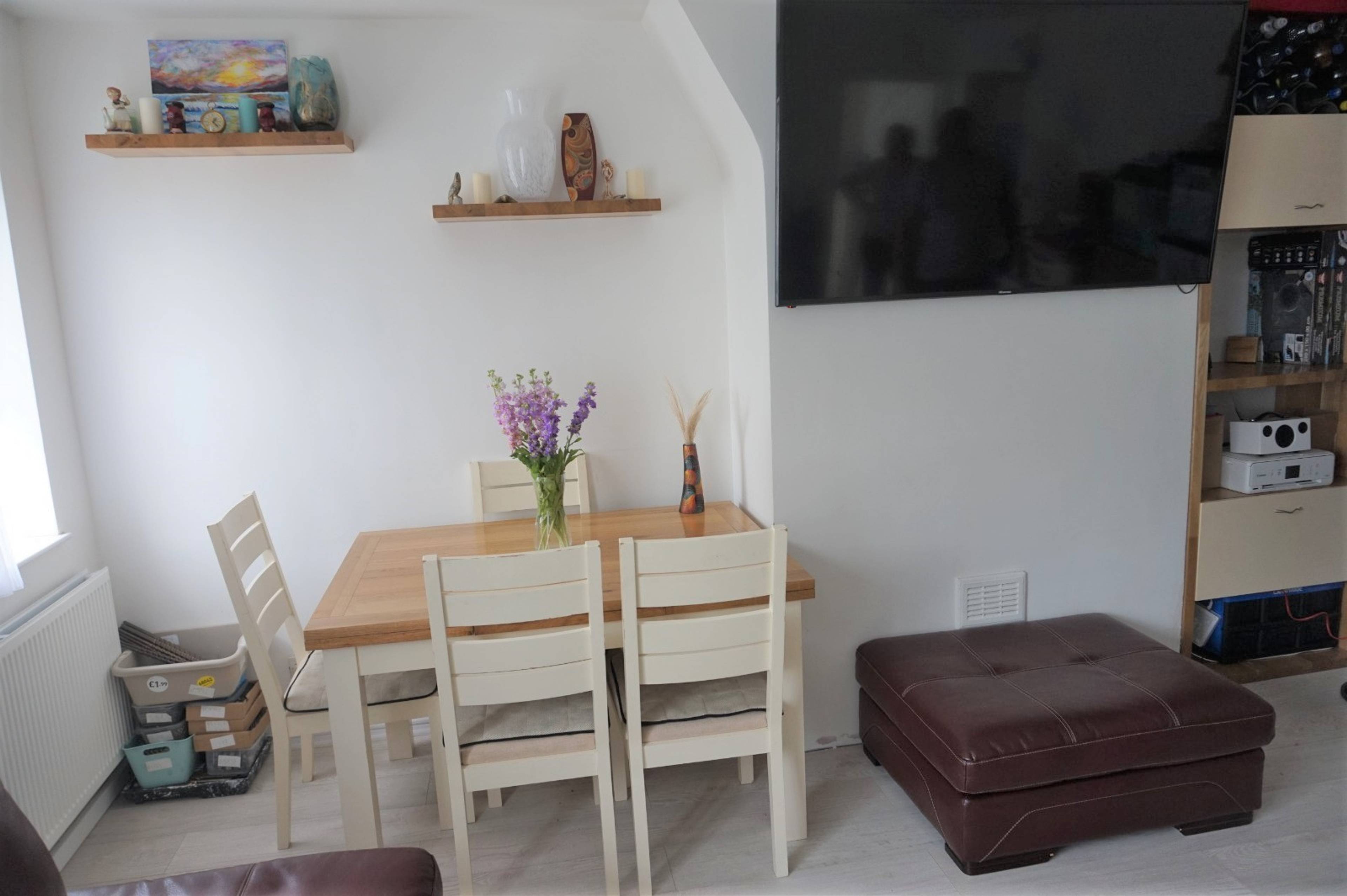 Lounge/Dining Room