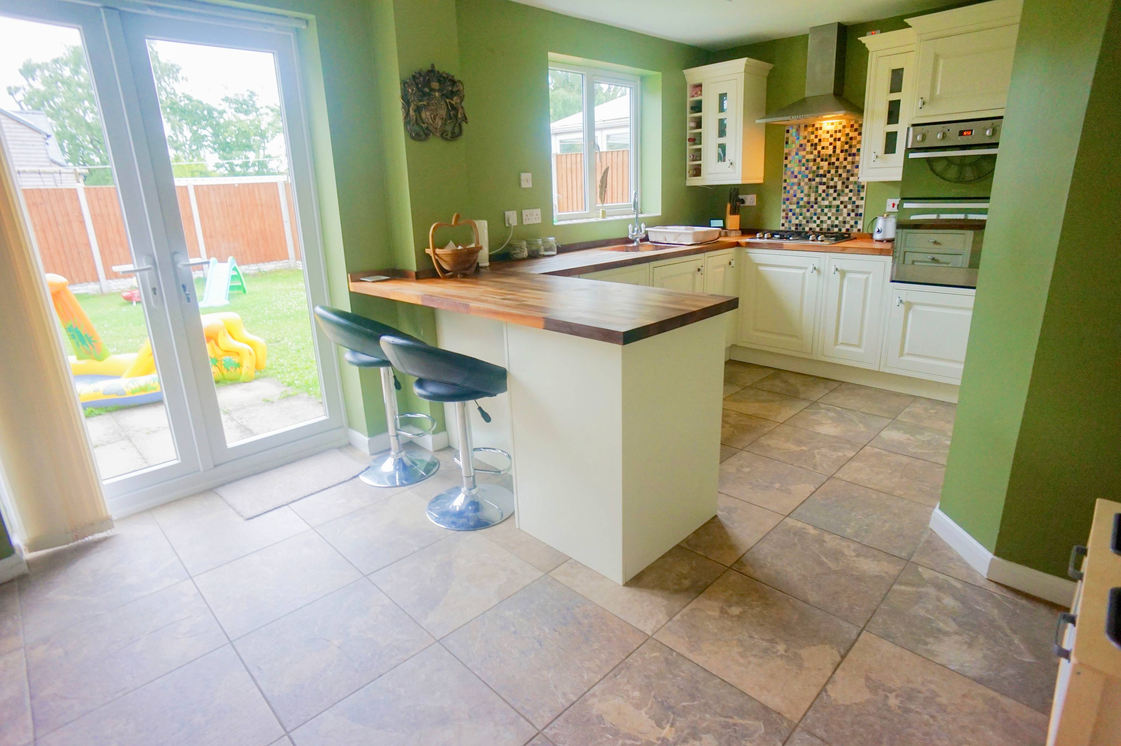Kitchen/Breakfast