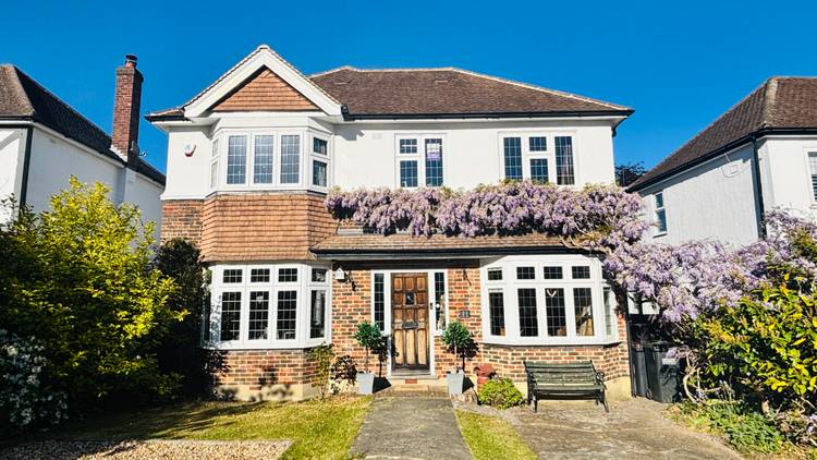 4 bedroom detached house