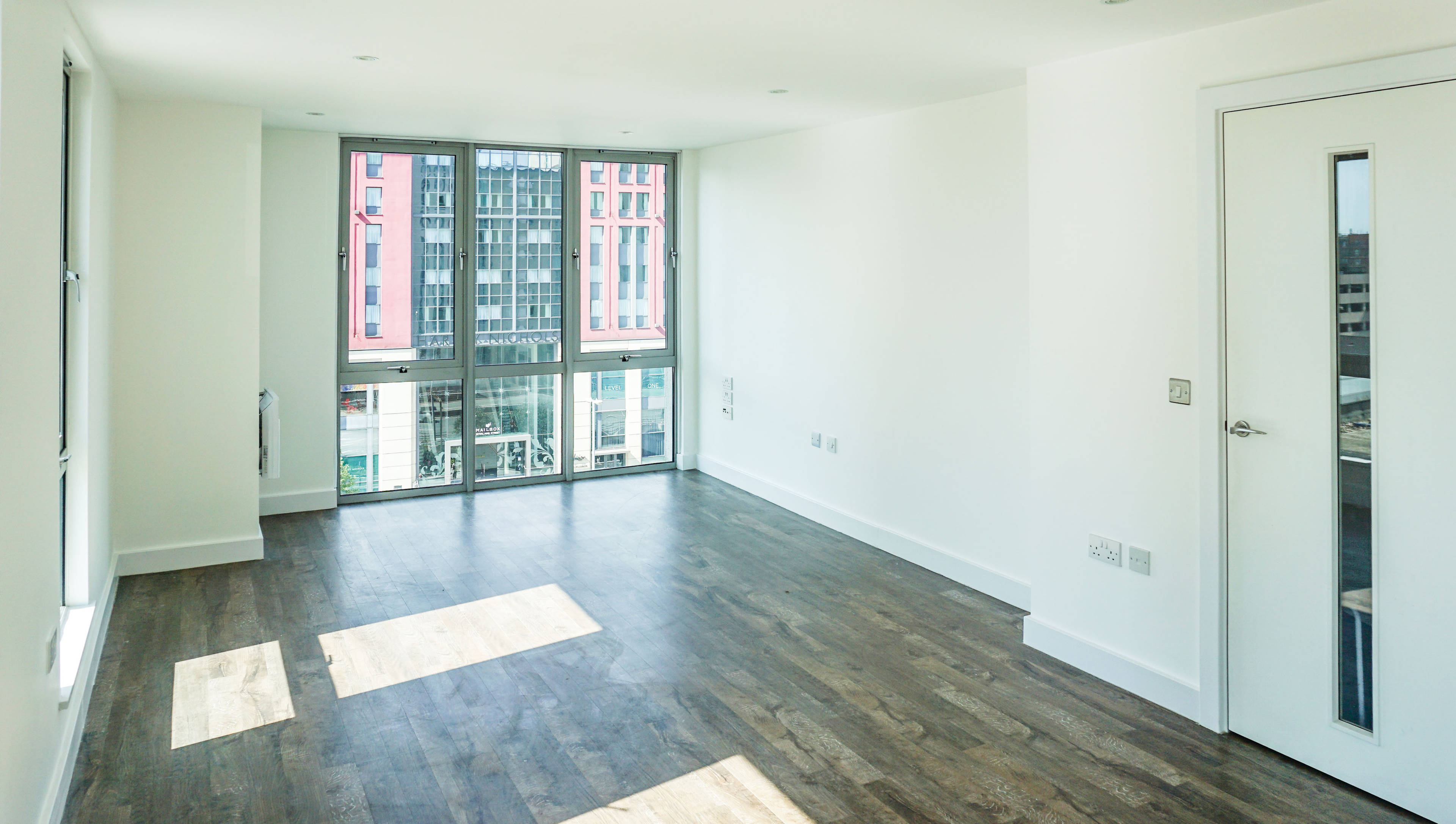 Lounge / Kitchen