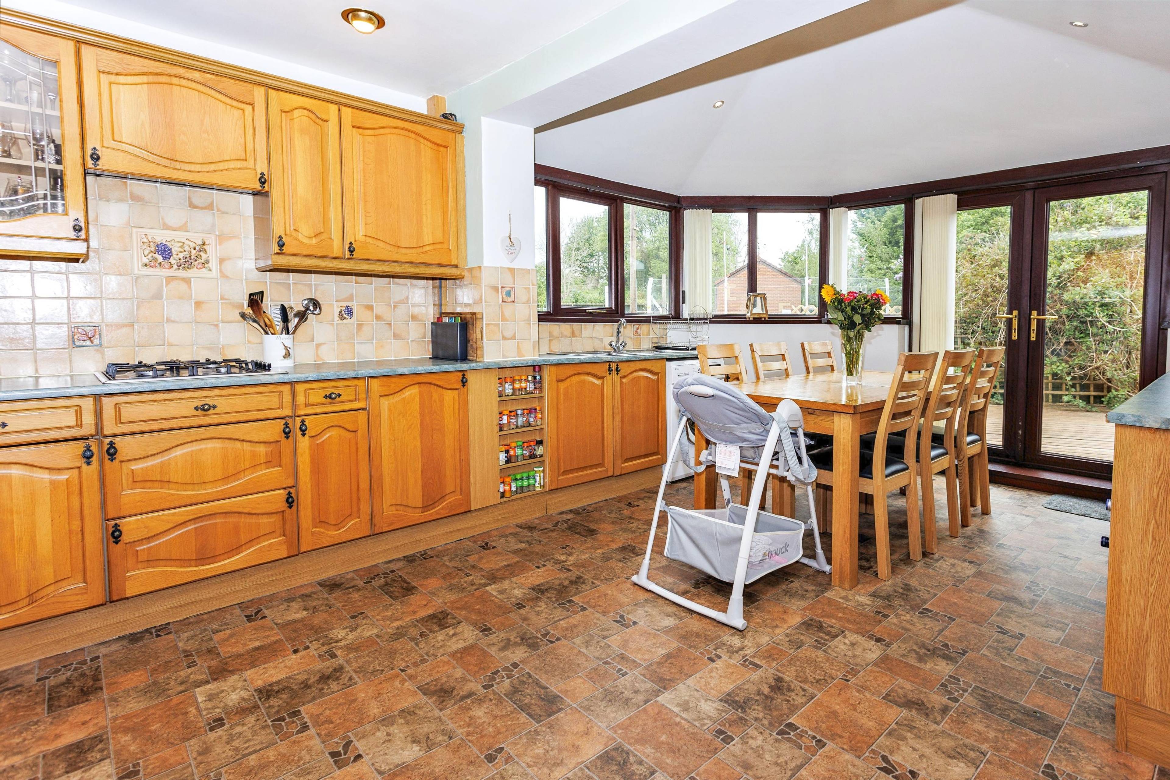 Kitchen/Dining Room