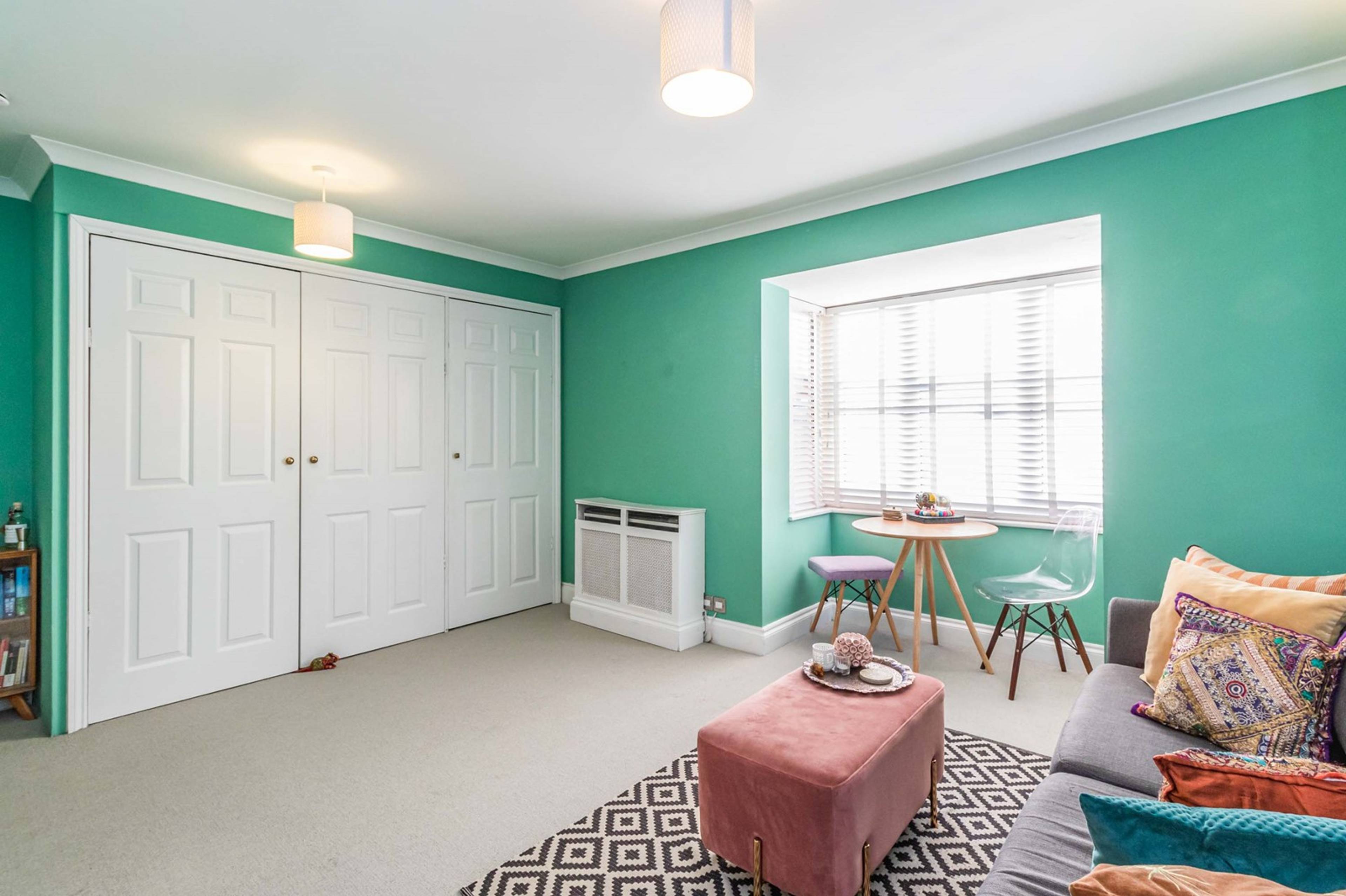 Living Room/Bedroom