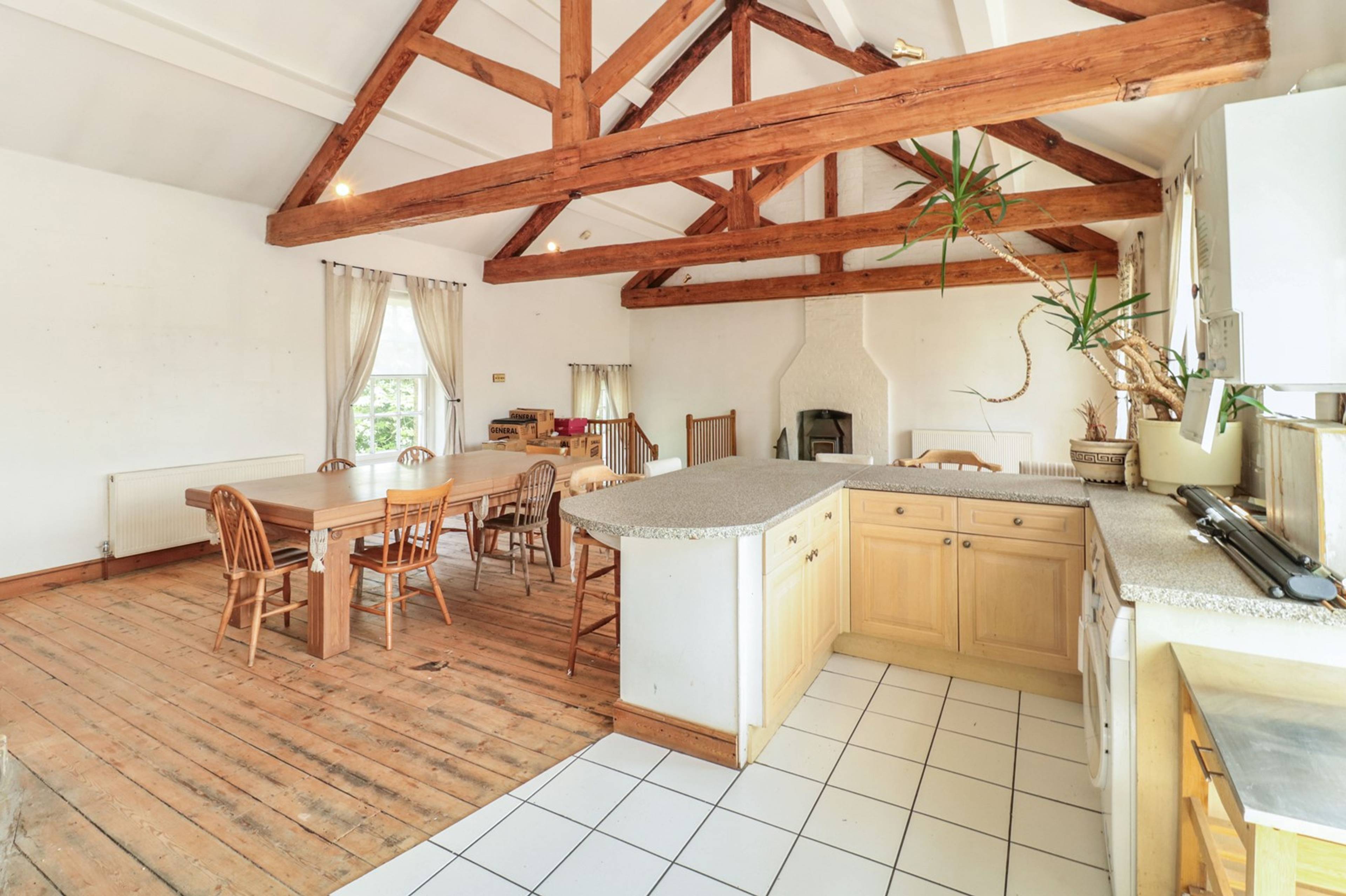 Lounge / Kitchen