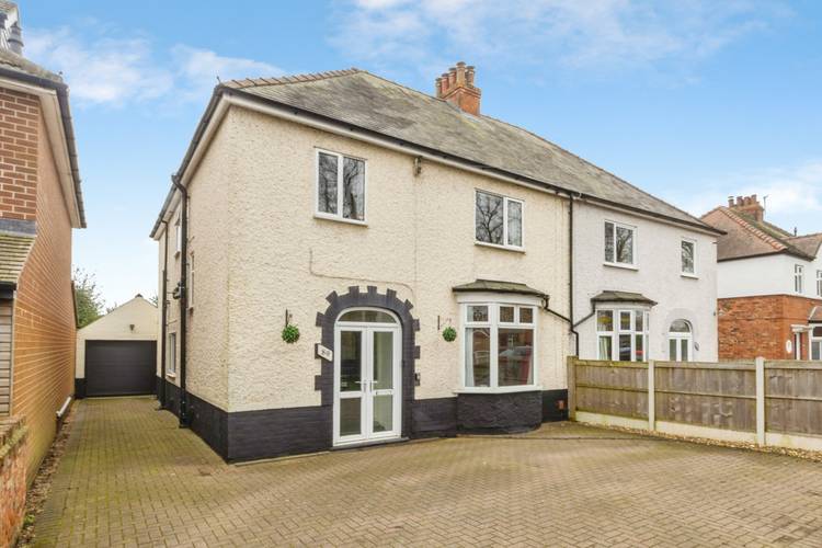 4 bedroom semi-detached house