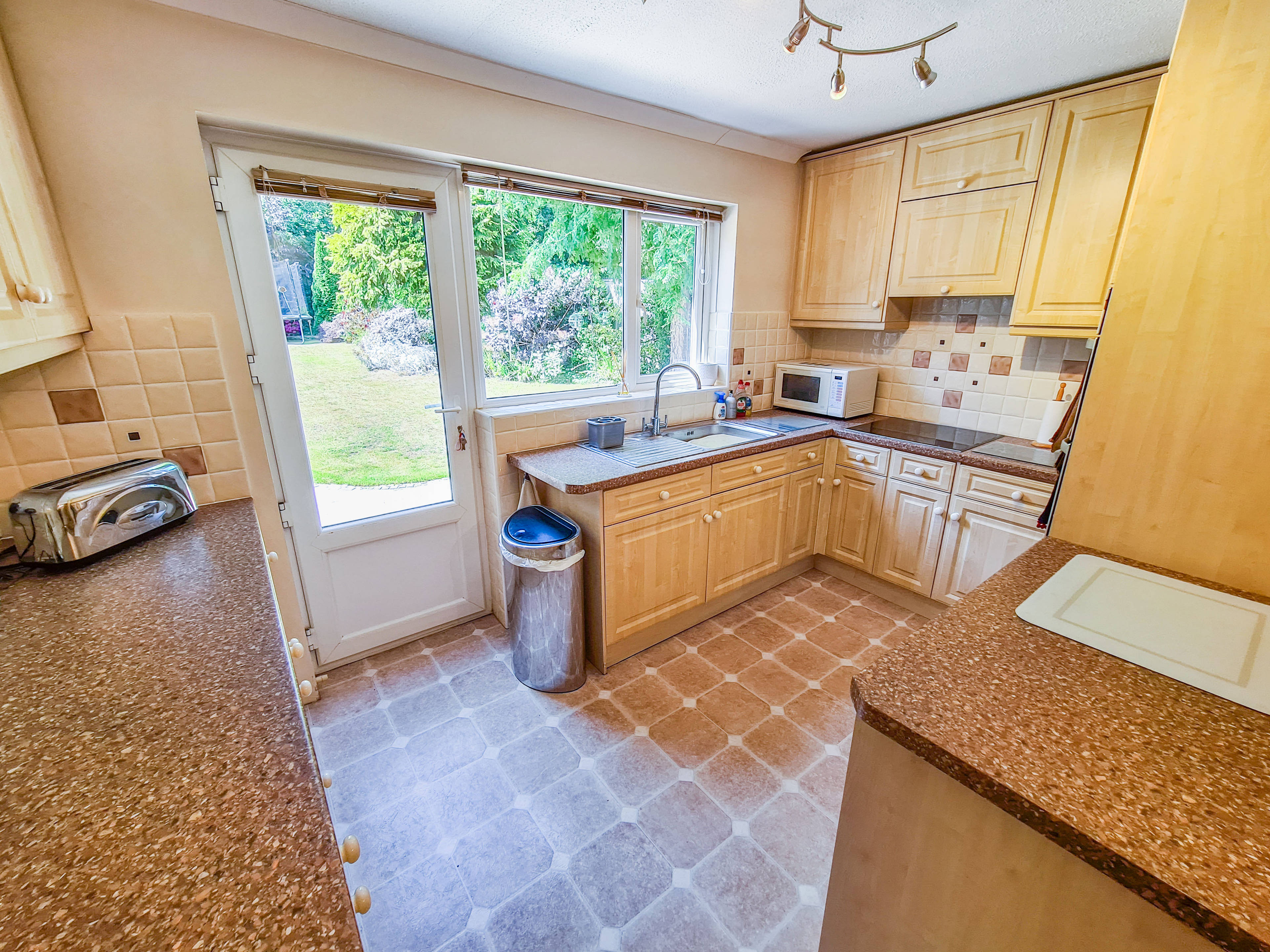 Kitchen/Breakfast