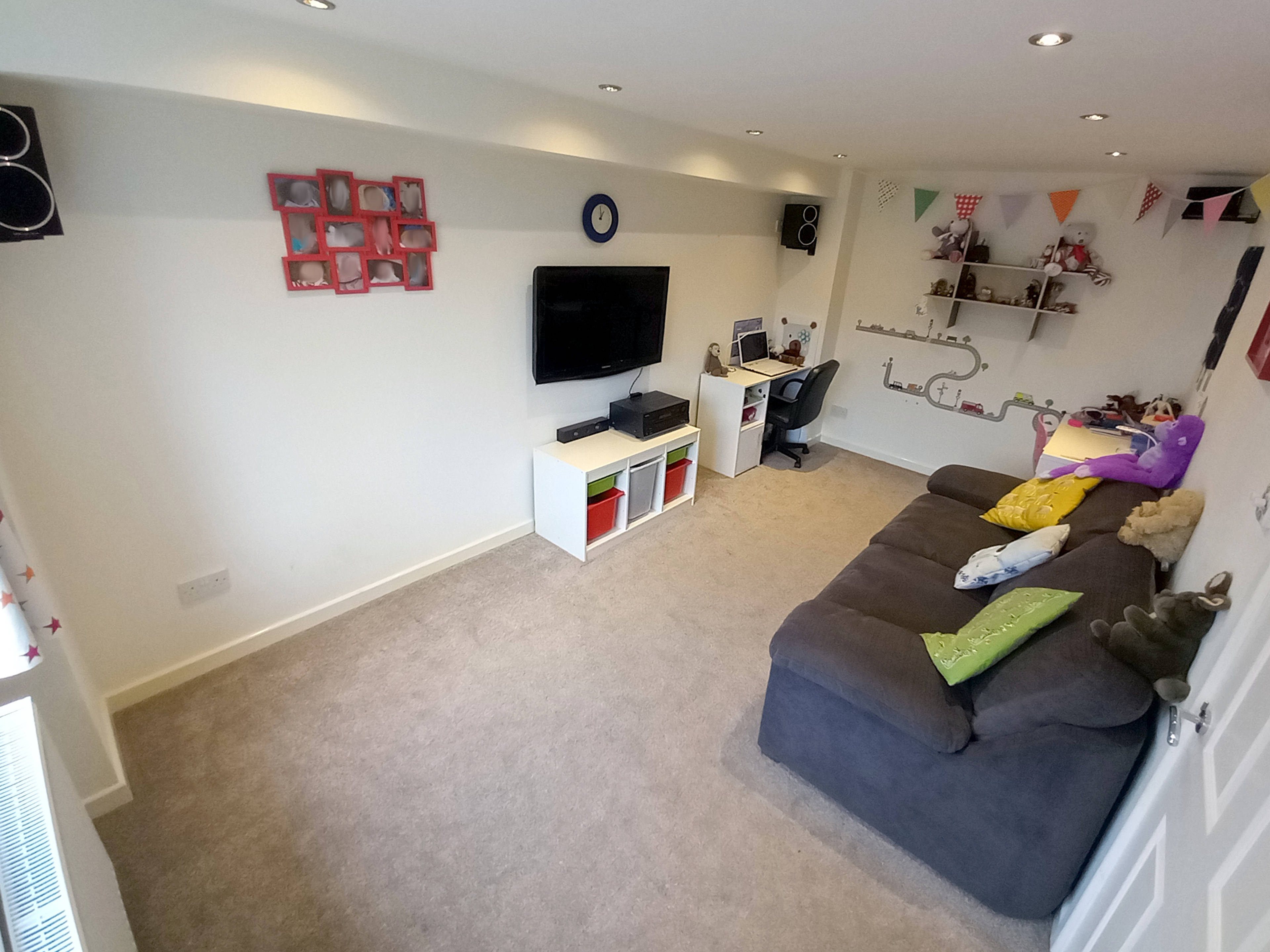 Lounge/Family/Games