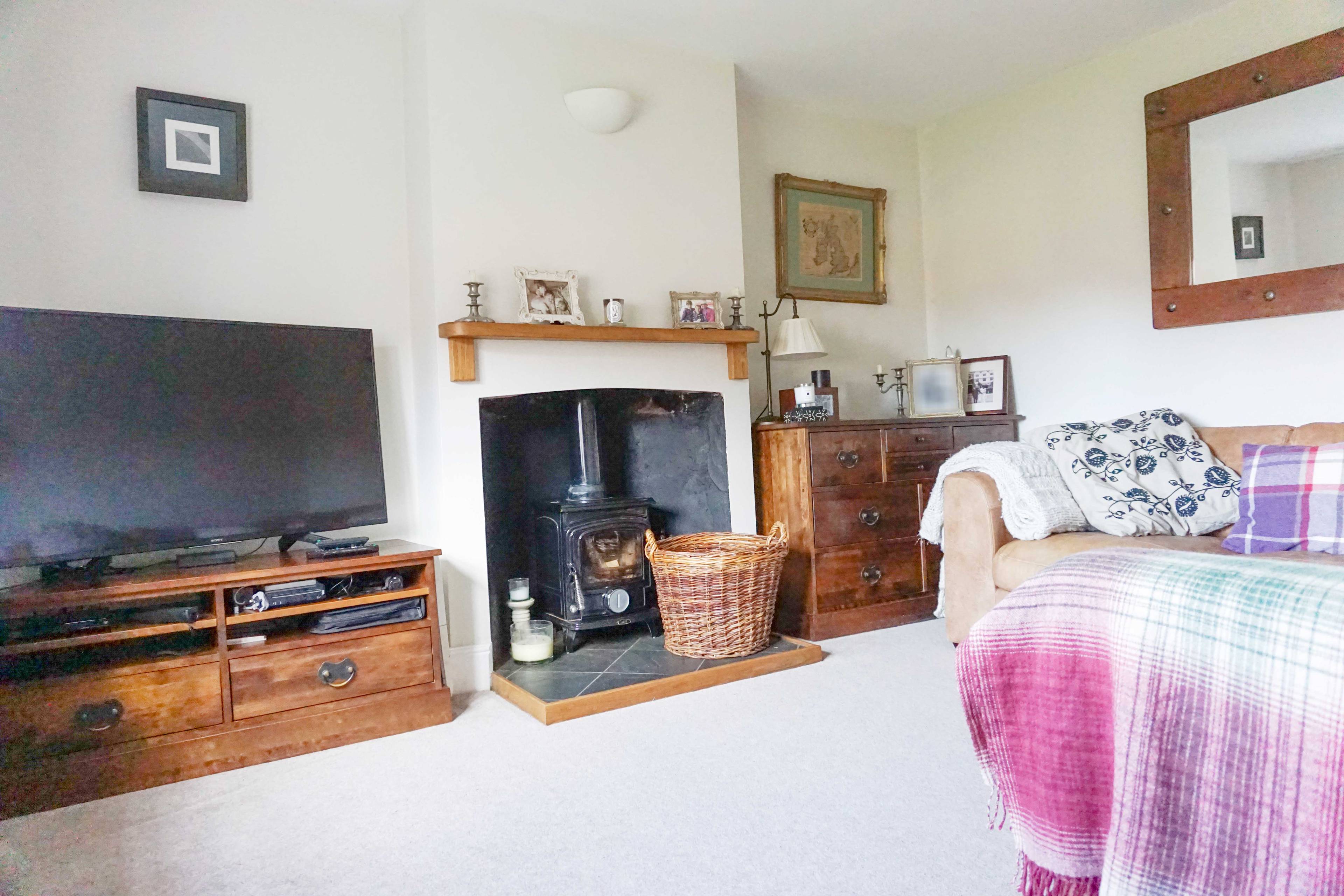 Lounge / Kitchen