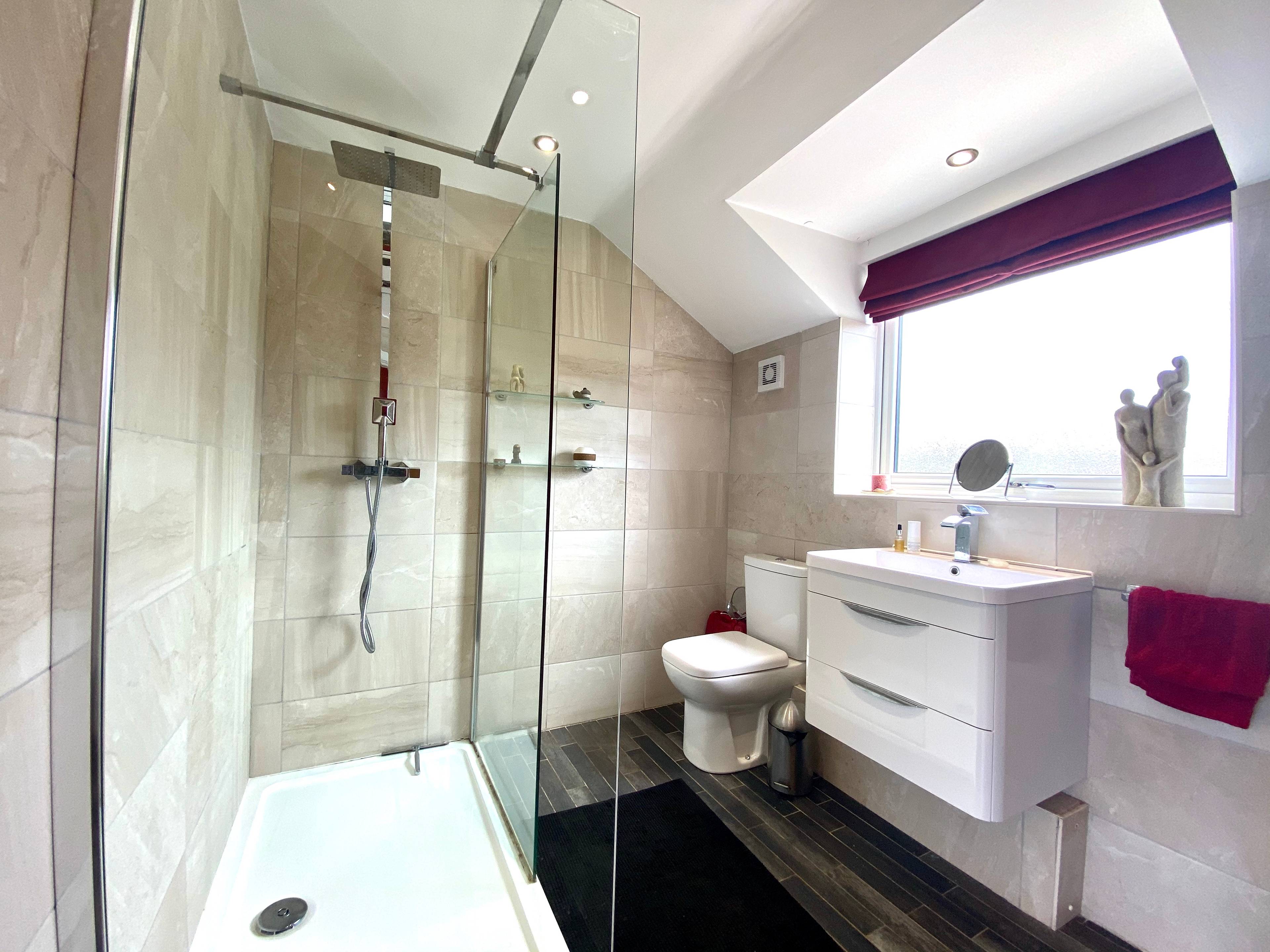 Master En-suite