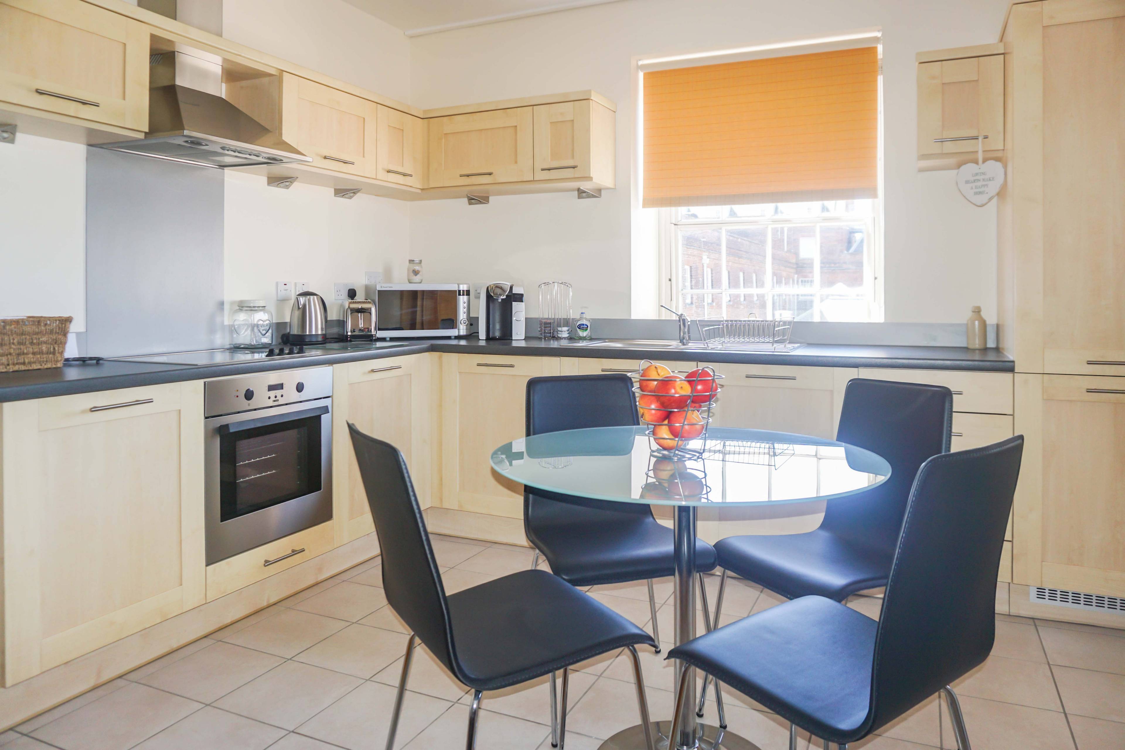 Lounge / Kitchen