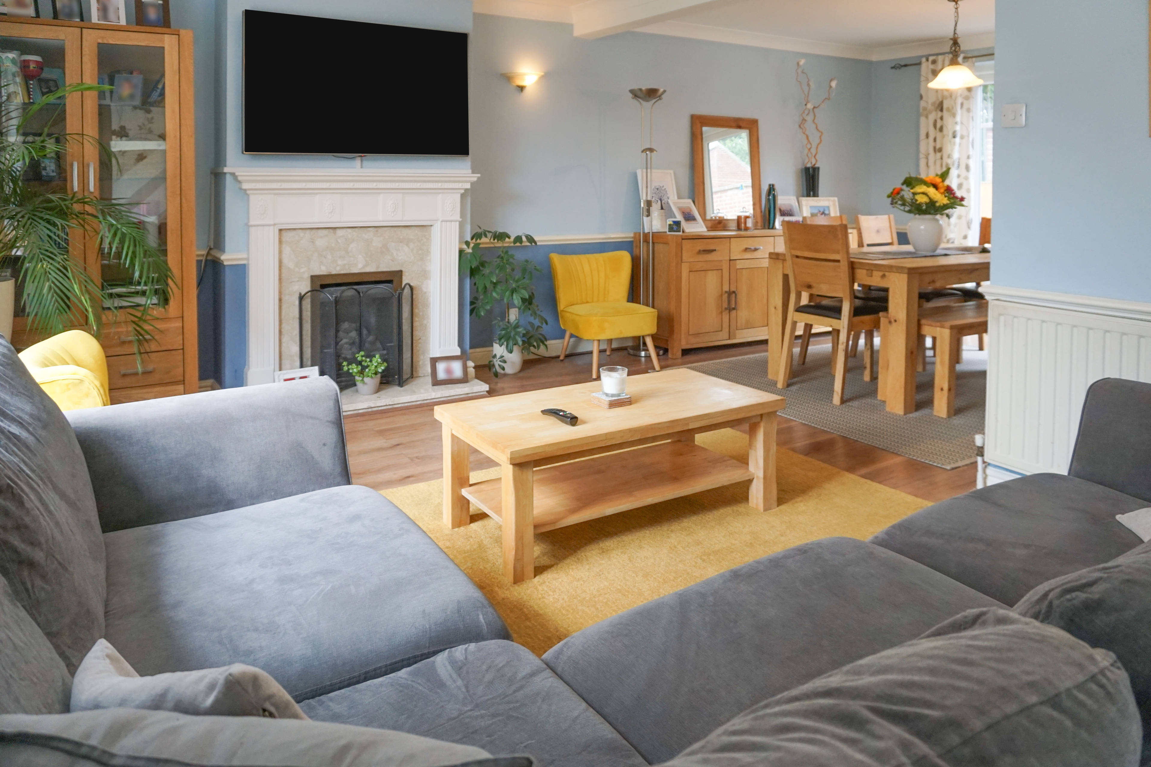 Lounge/Dining Room