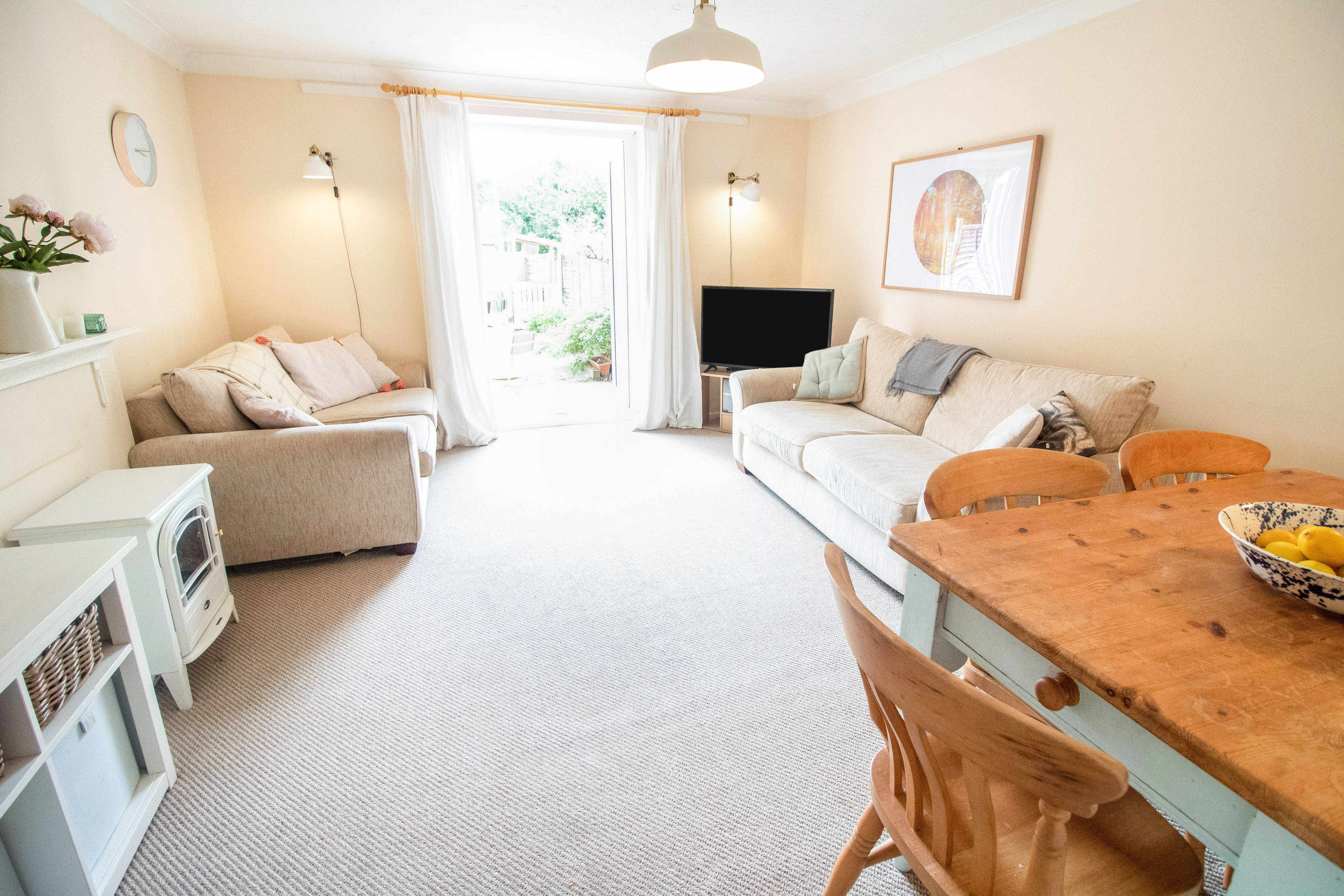 Lounge/Dining Room