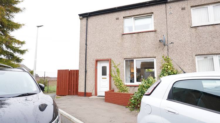 2 bedroom end of terrace house