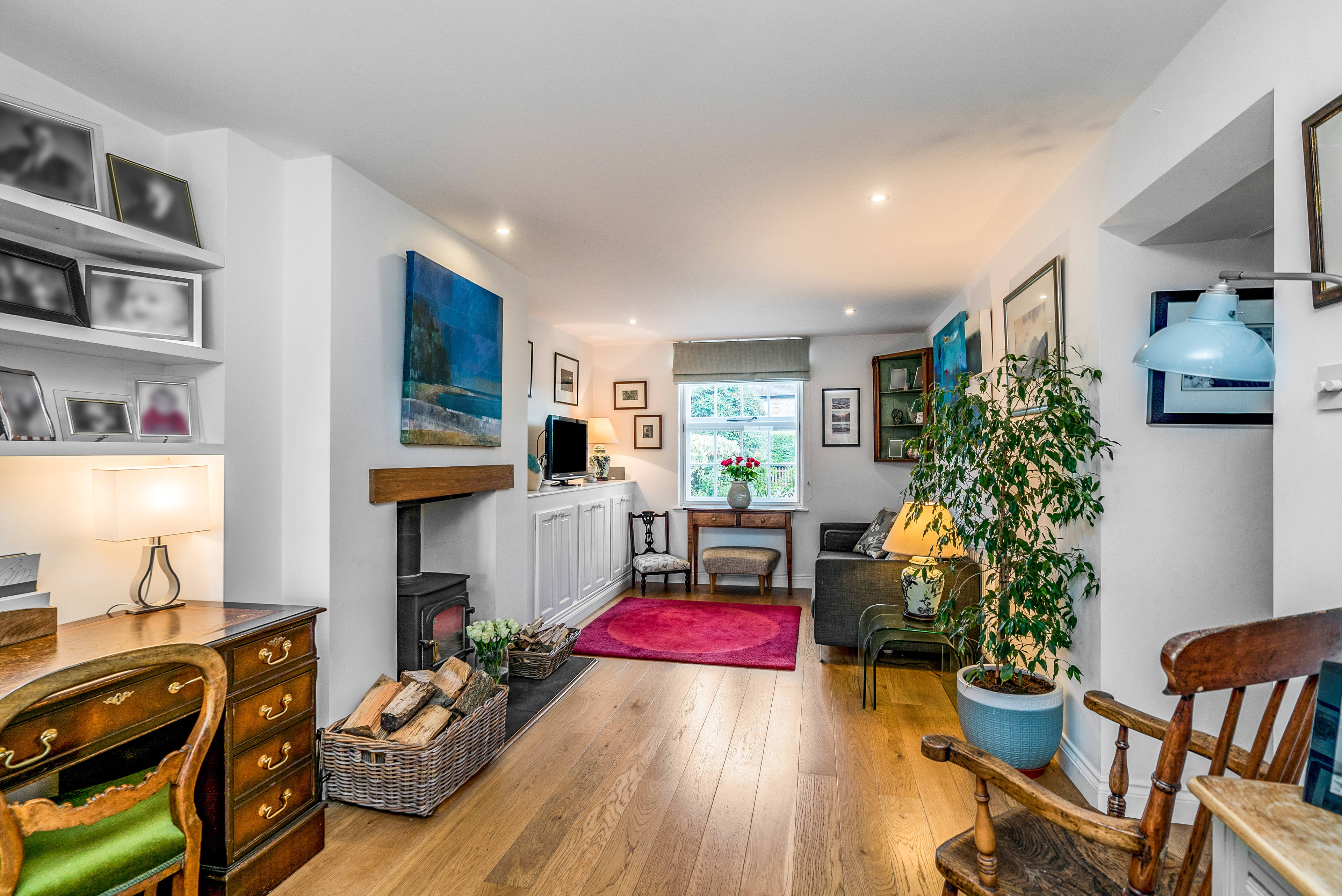 Lounge/Dining Room