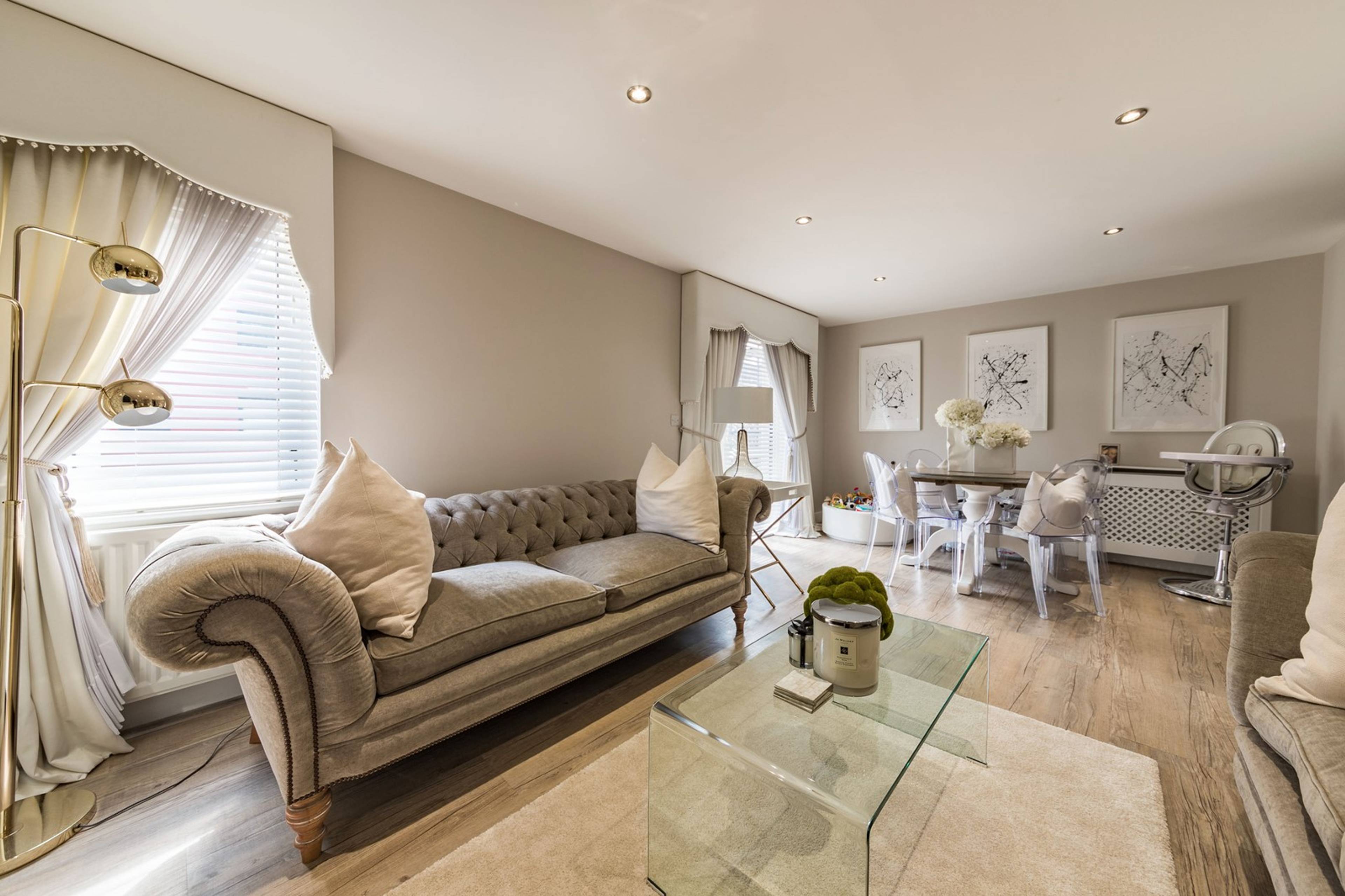 Lounge/Dining Room
