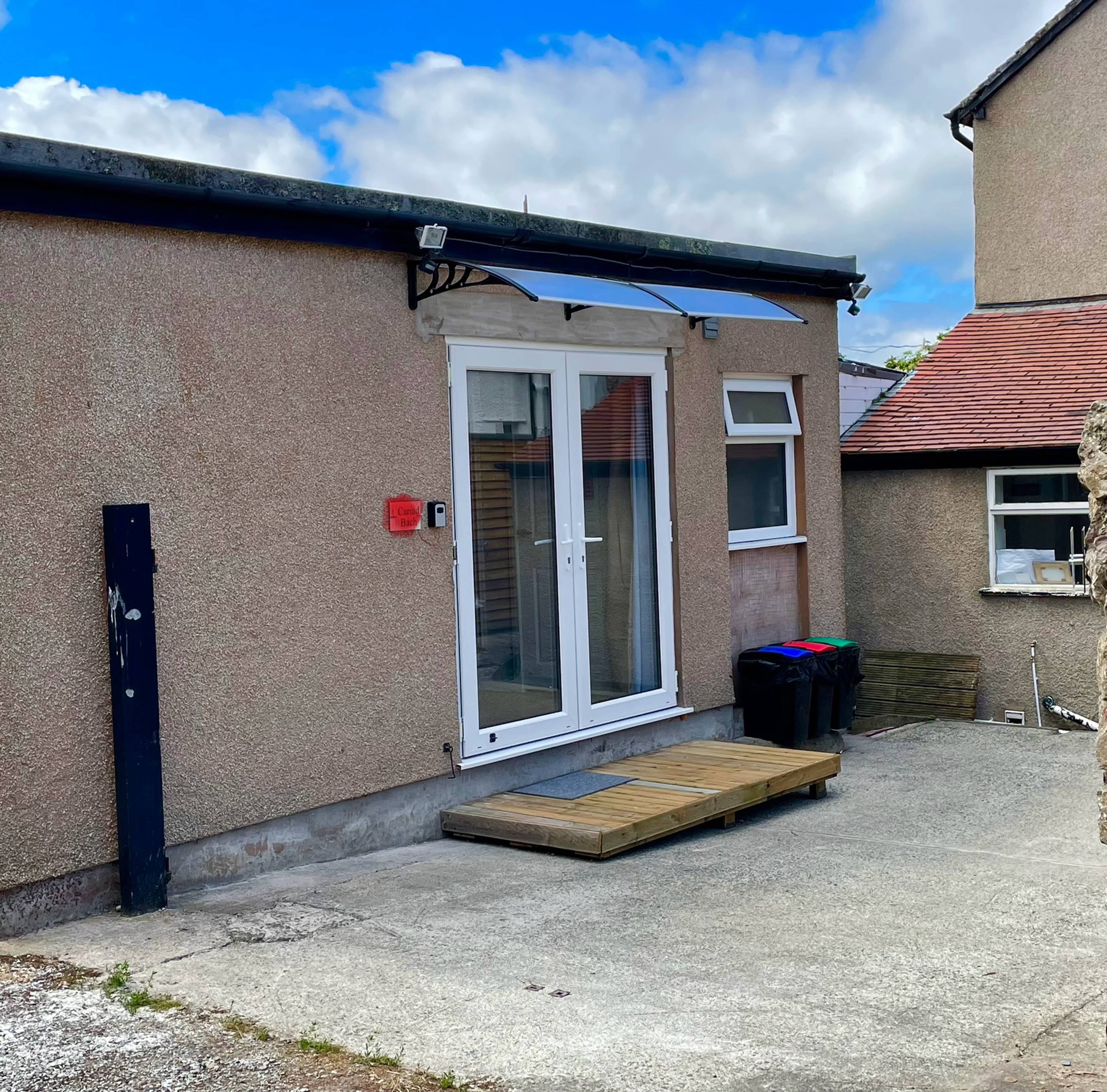 Annexe Entrance