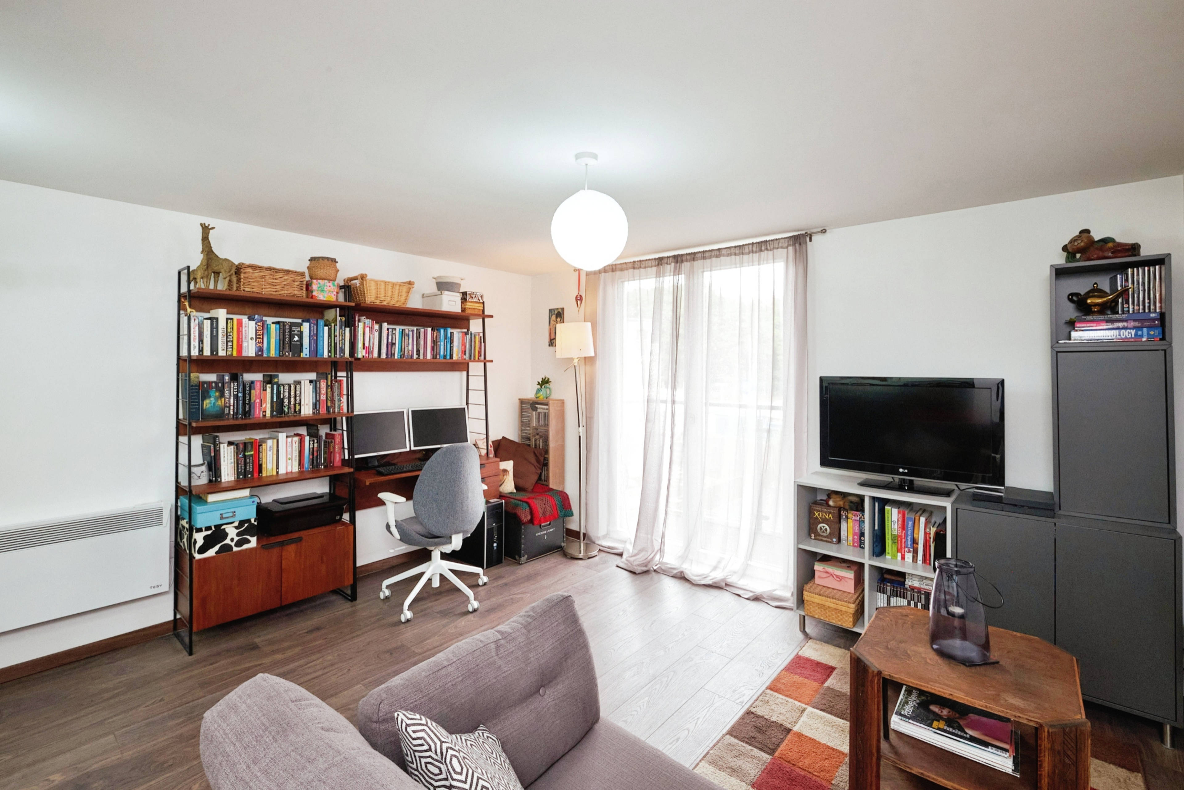 living room 