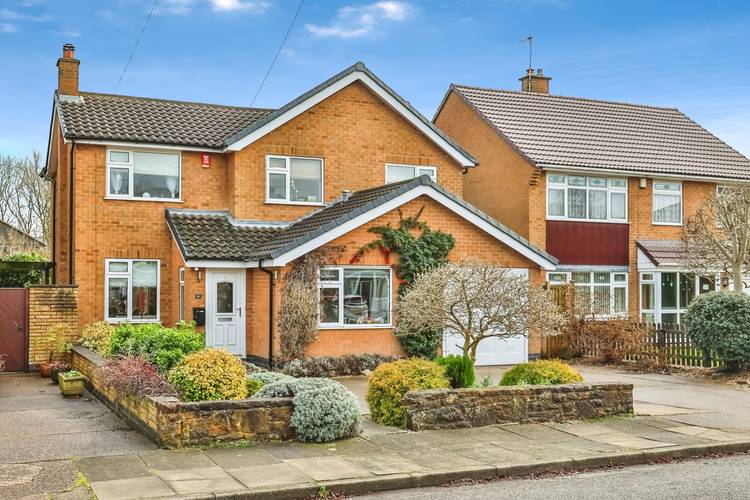 4 bedroom detached house