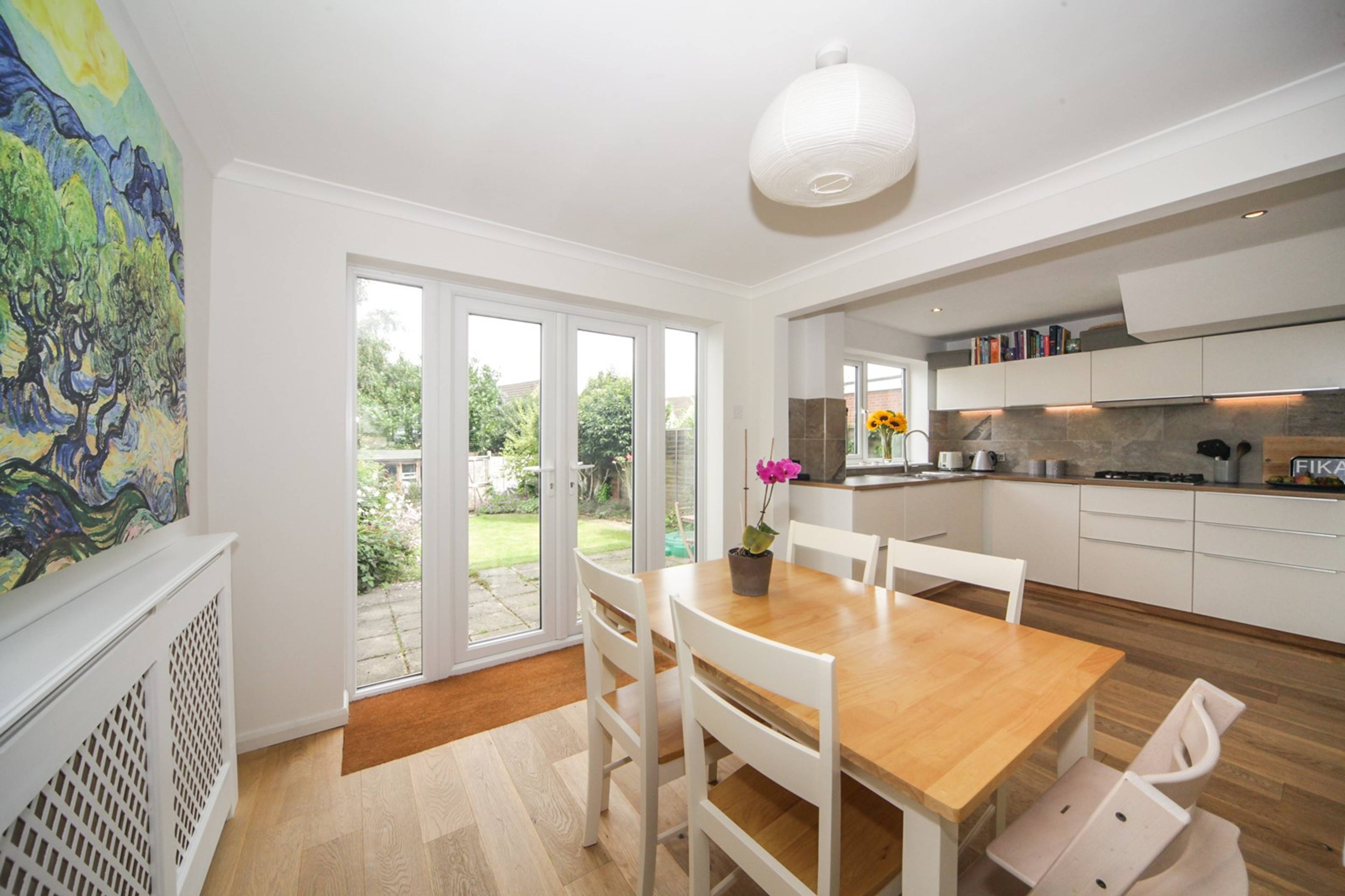 Lounge/Dining Room